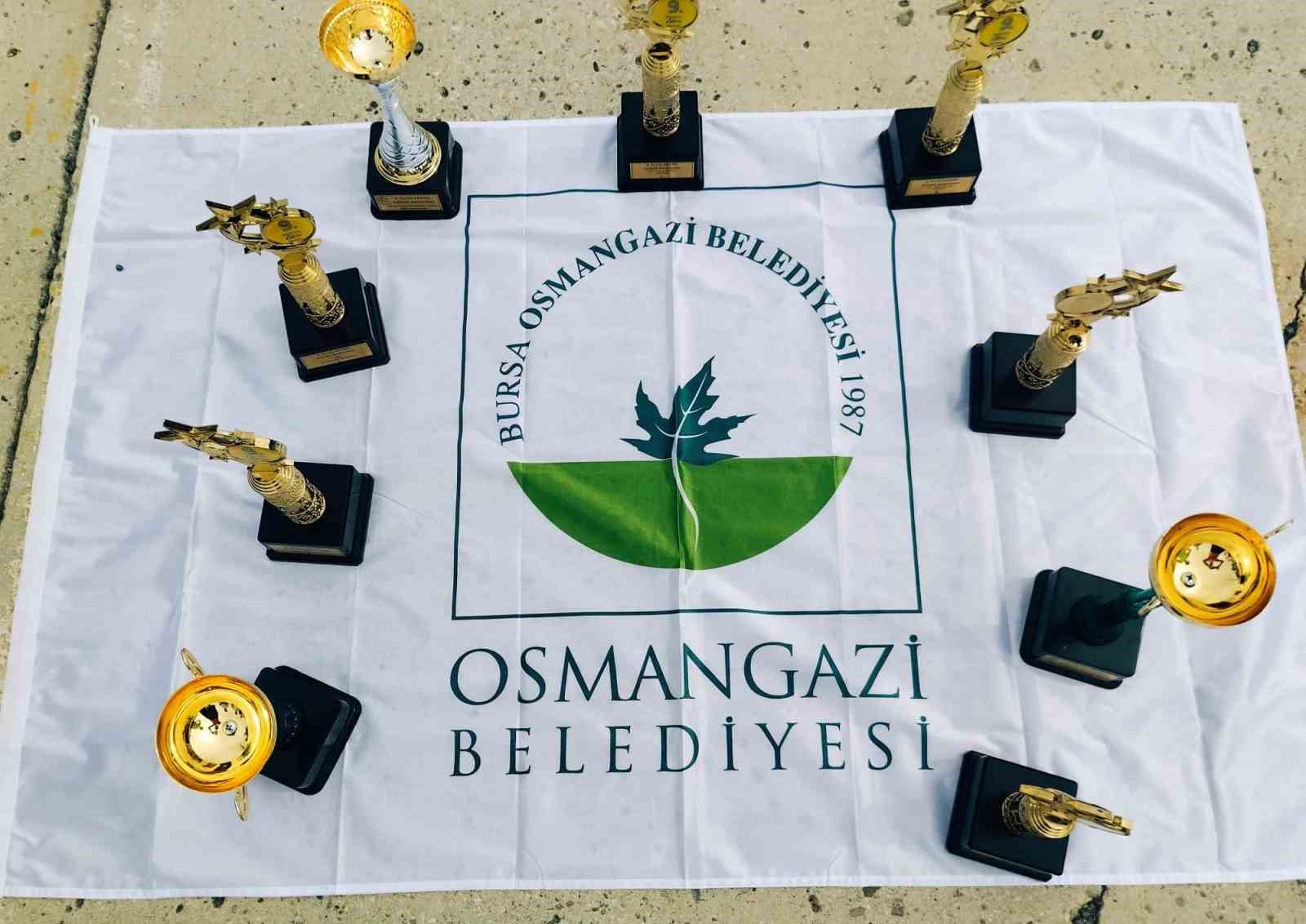 Şampiyon atletlerden Başkan Aydın’a ziyaret
