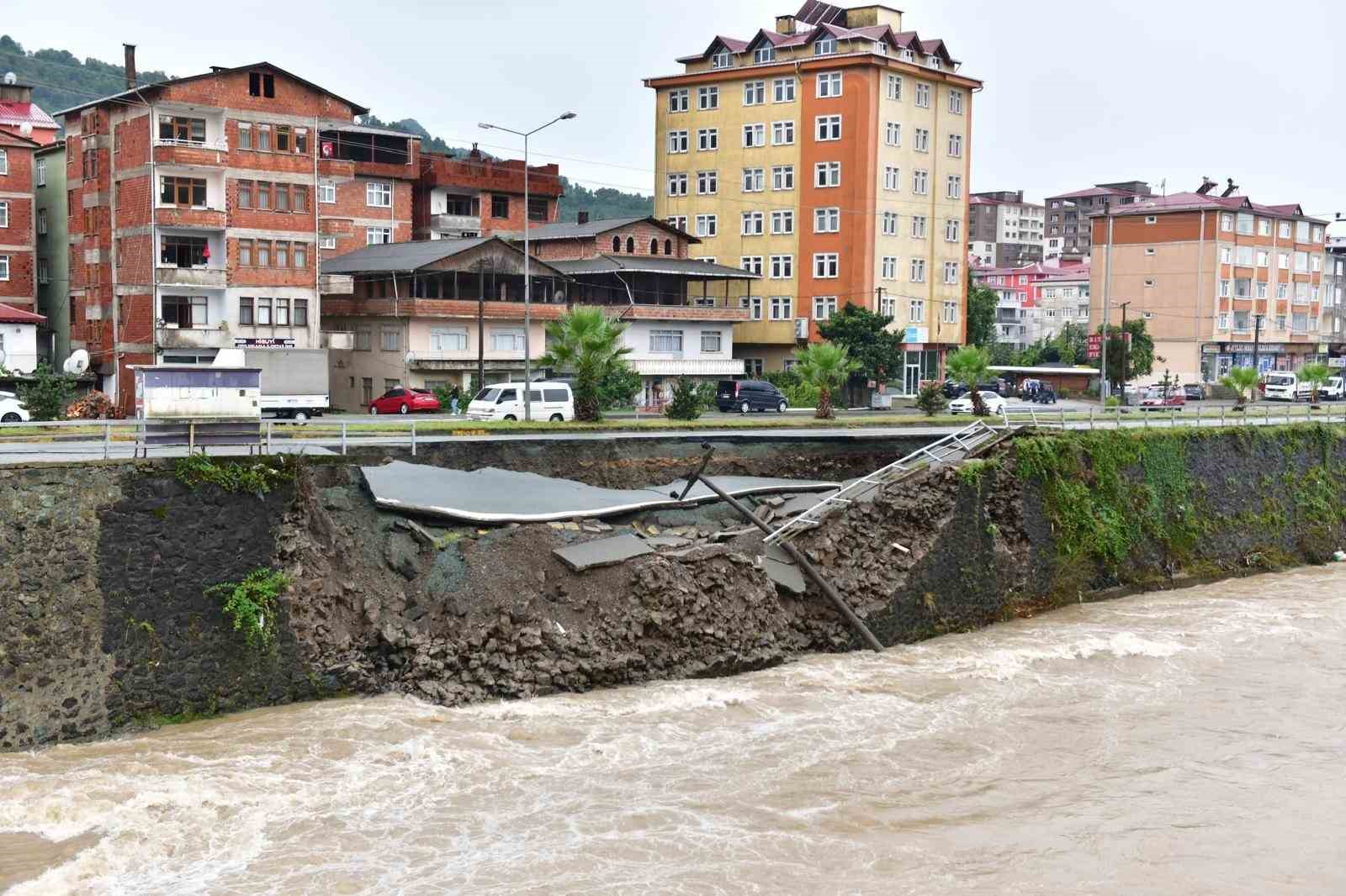 Arhavi Belediye Başkanı Turgay Ataselim: 