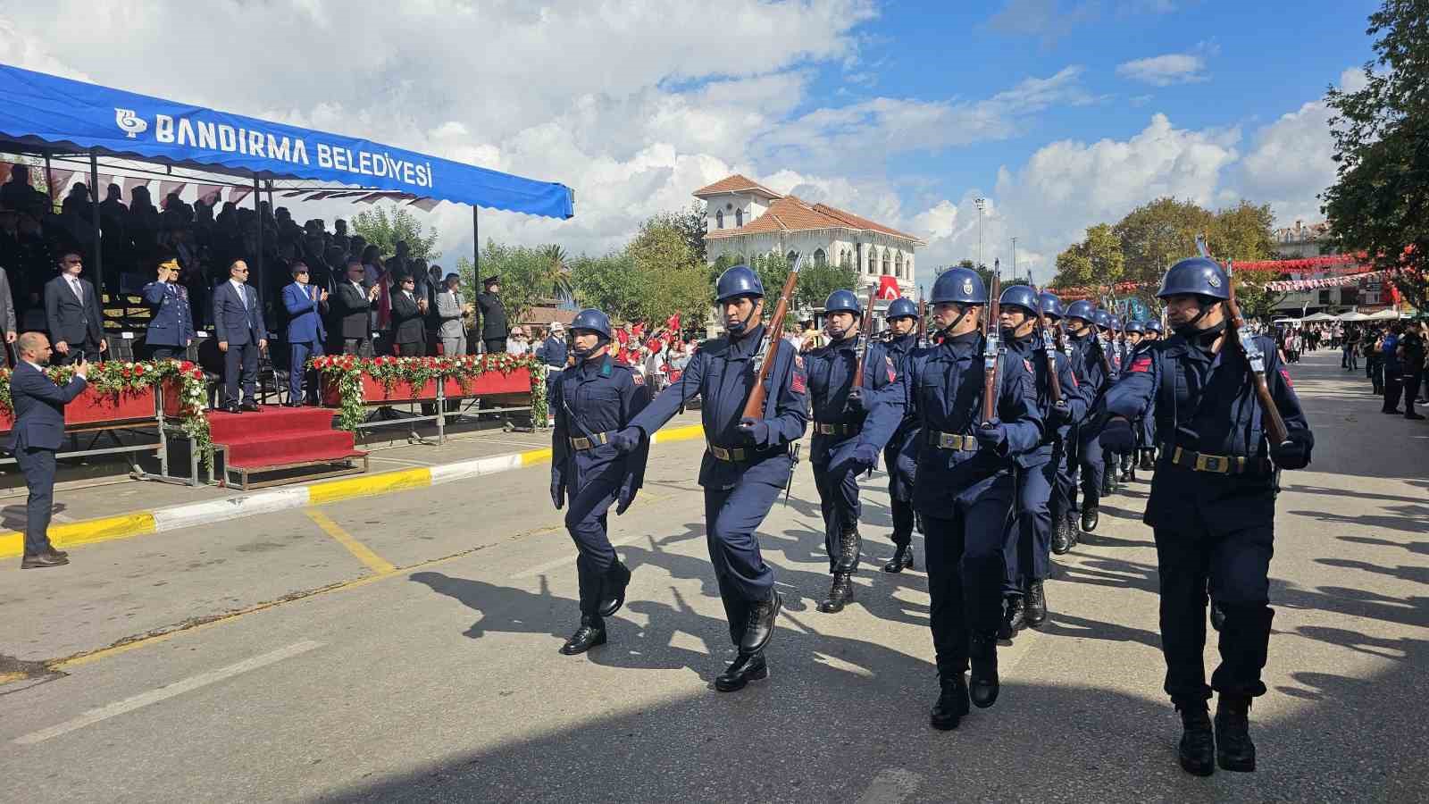 Bandırma’nın kurtuluşunun 102.yıl coşkusu
