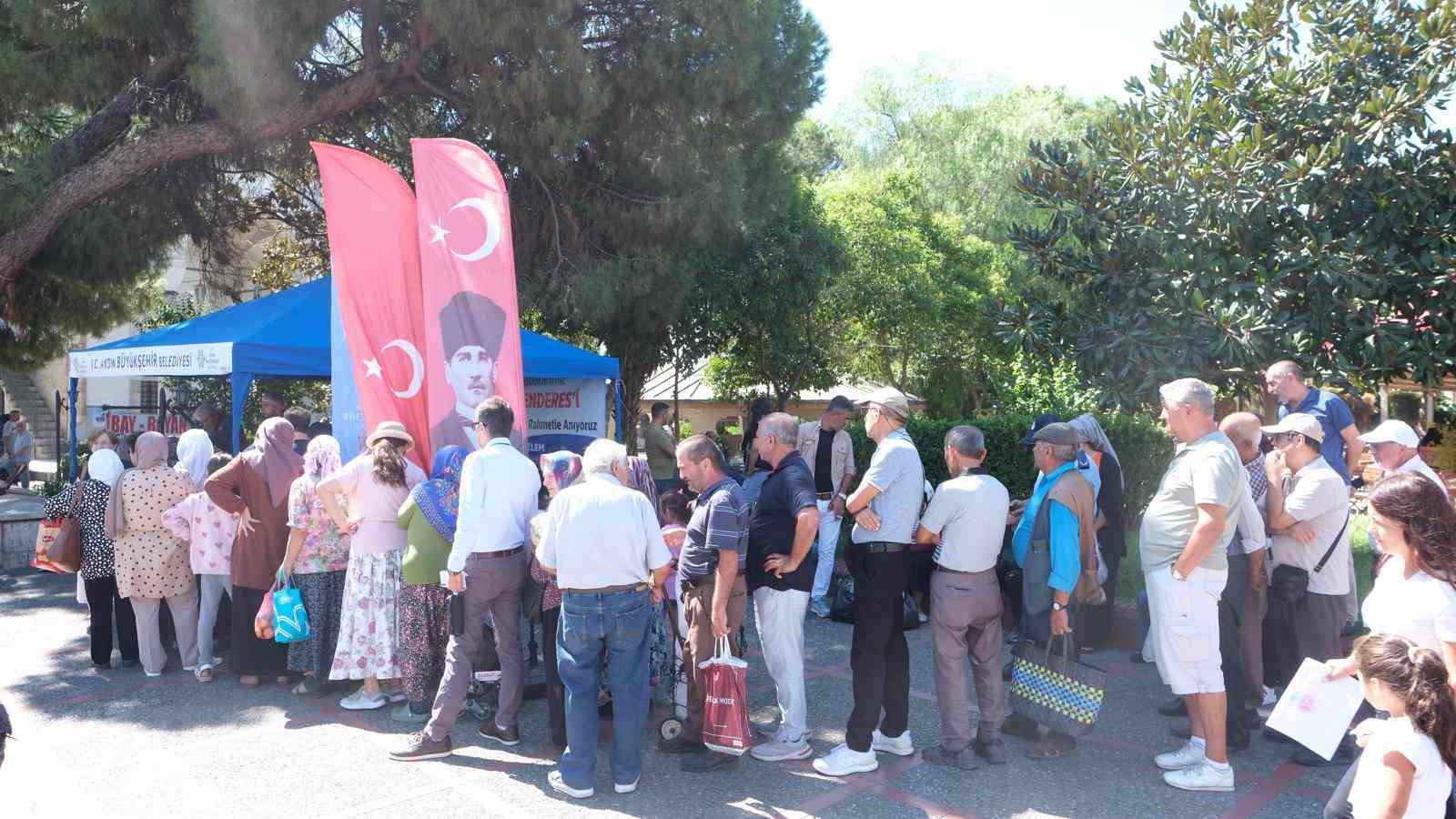 Aydın Büyükşehir Belediyesi’nden merhum Menderes anısına lokma hayrı
