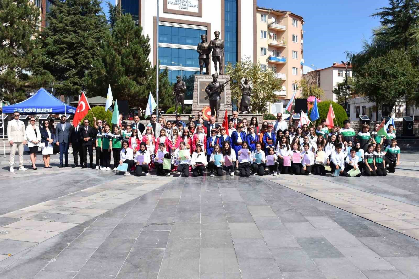 Bozüyük’te İlköğretim Haftası kutlandı
