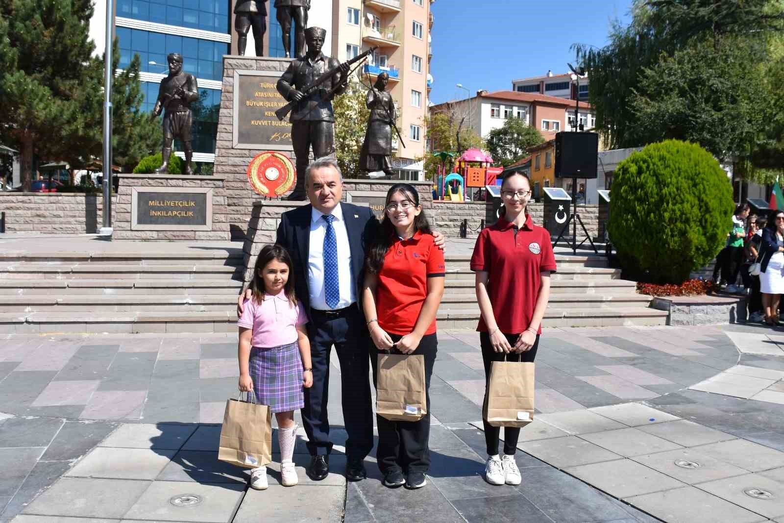 Bozüyük’te İlköğretim Haftası kutlandı
