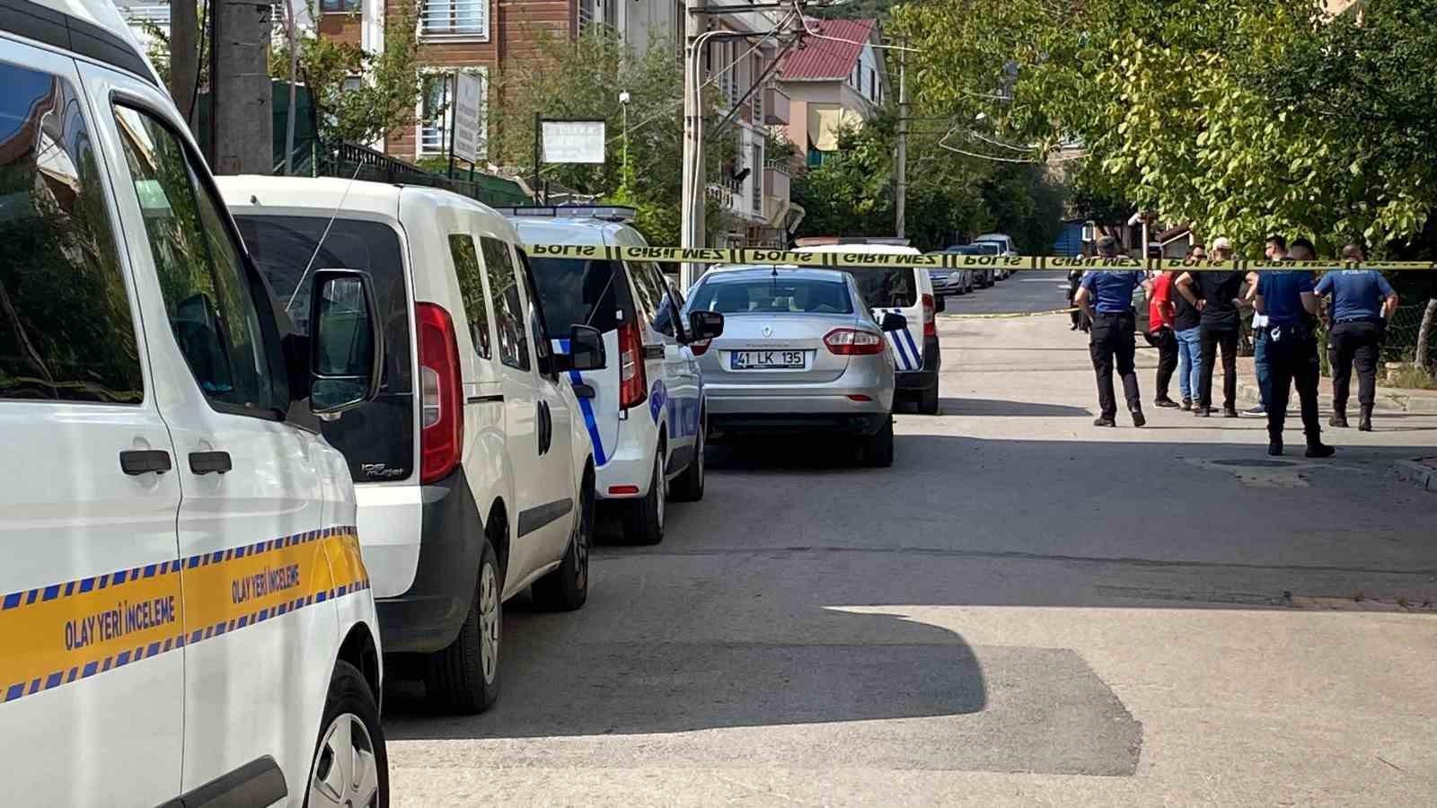 İzmit Belediyesi çalışanını, belediyeye ait mekanda vurup kaçtılar
