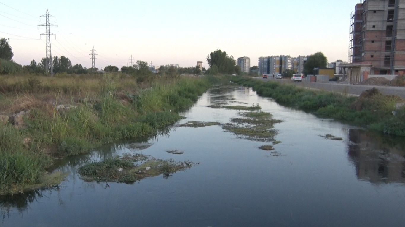 Antalya’da kanal kenarında erkek cesedi bulundu
