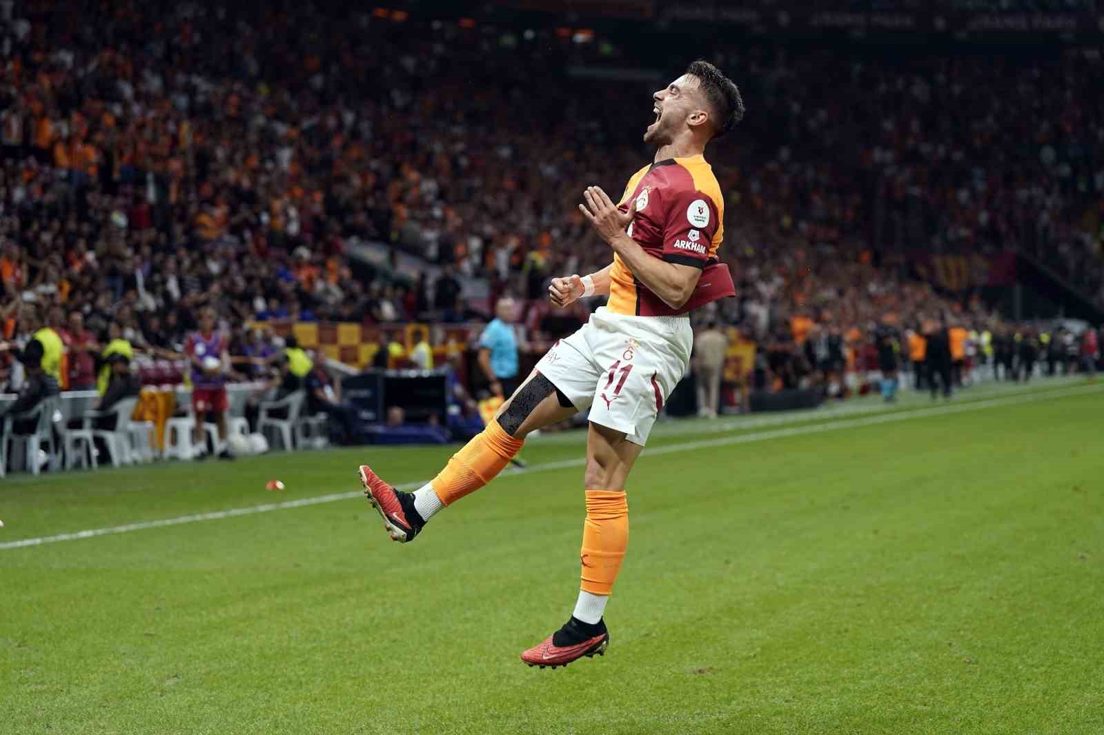 Trendyol Süper Lig: Galatasaray: 2 - Gaziantep FK: 0 (İlk yarı)
