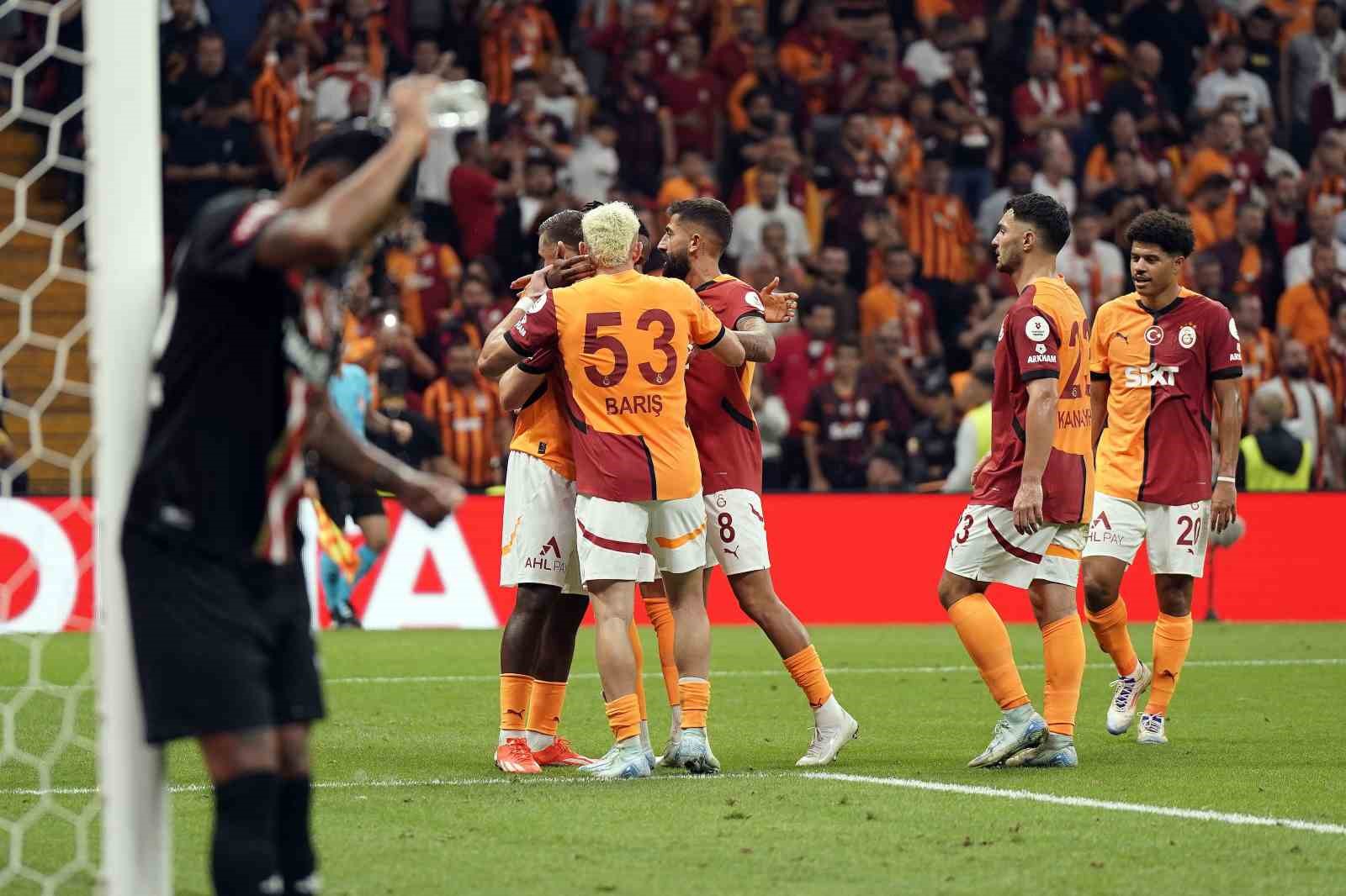 Galatasaray 15 sezon sonra ligde 5’te 5 yaptı
