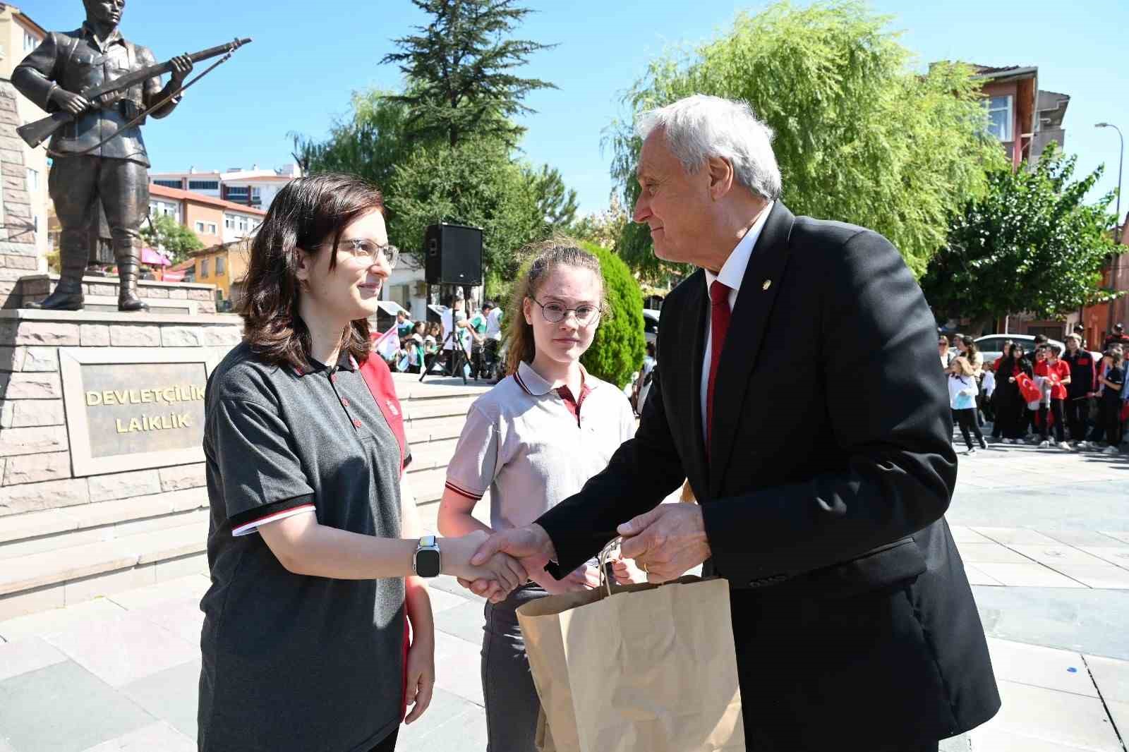 Bozüyük’te İlköğretim Haftası törenle kutlandı
