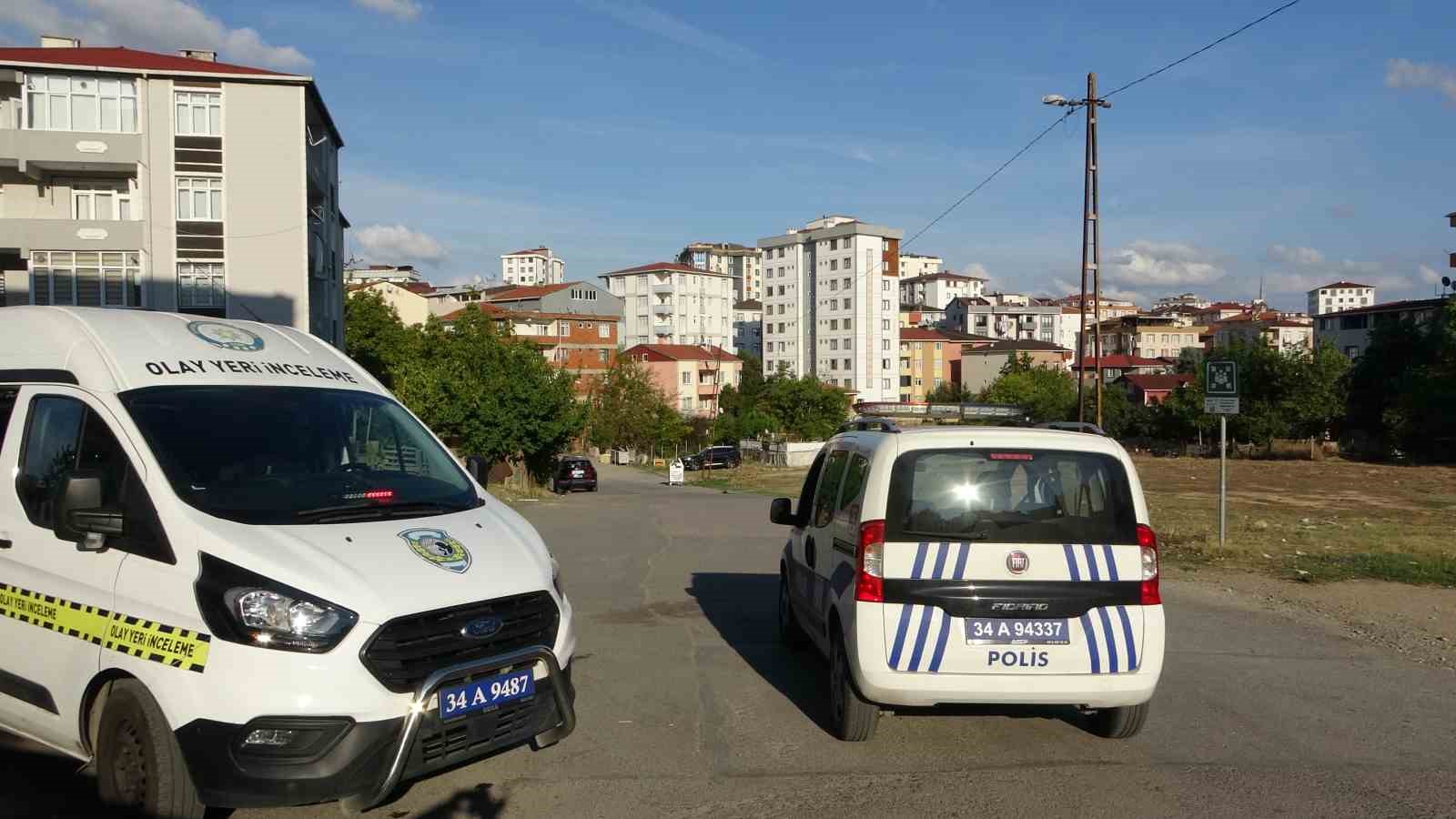 Pendik’te ‘kız meselesi’nde silahlar konuştu: 3 yaralı
