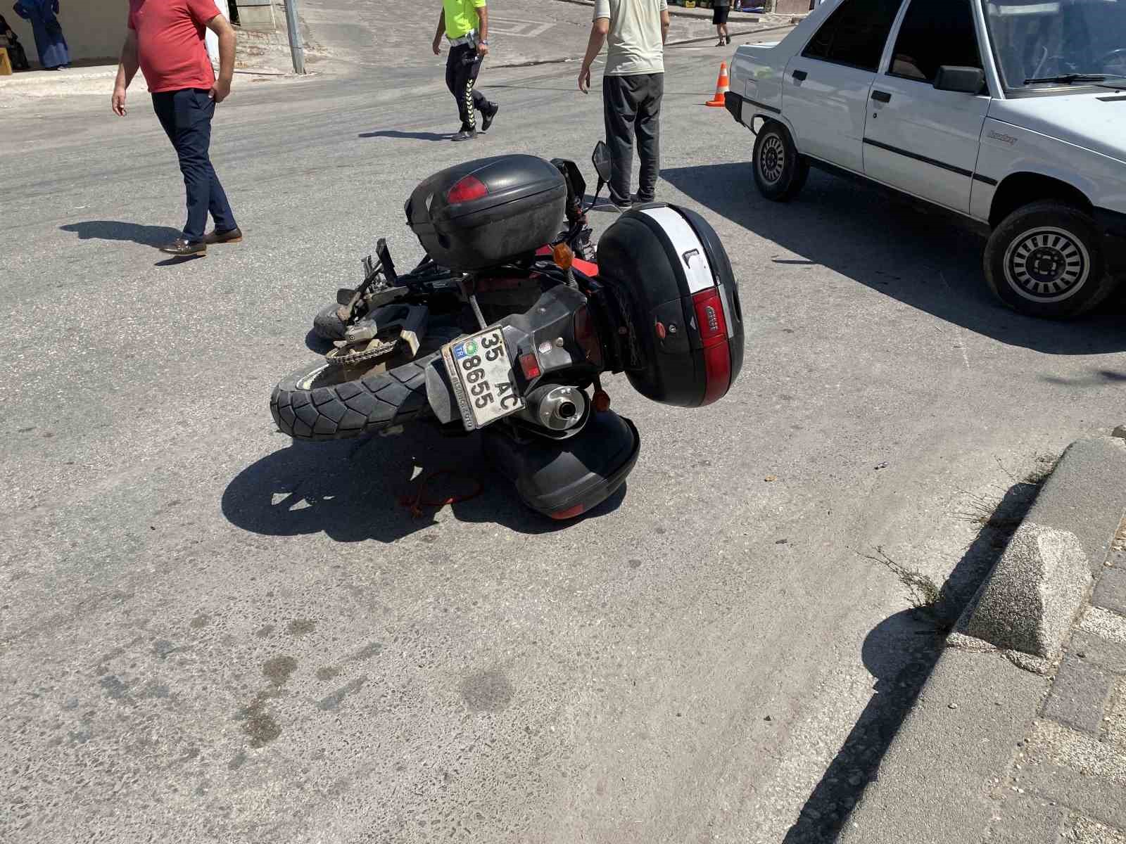 Otomobil ile motosiklet çarpıştı, 1 kişi yaralandı
