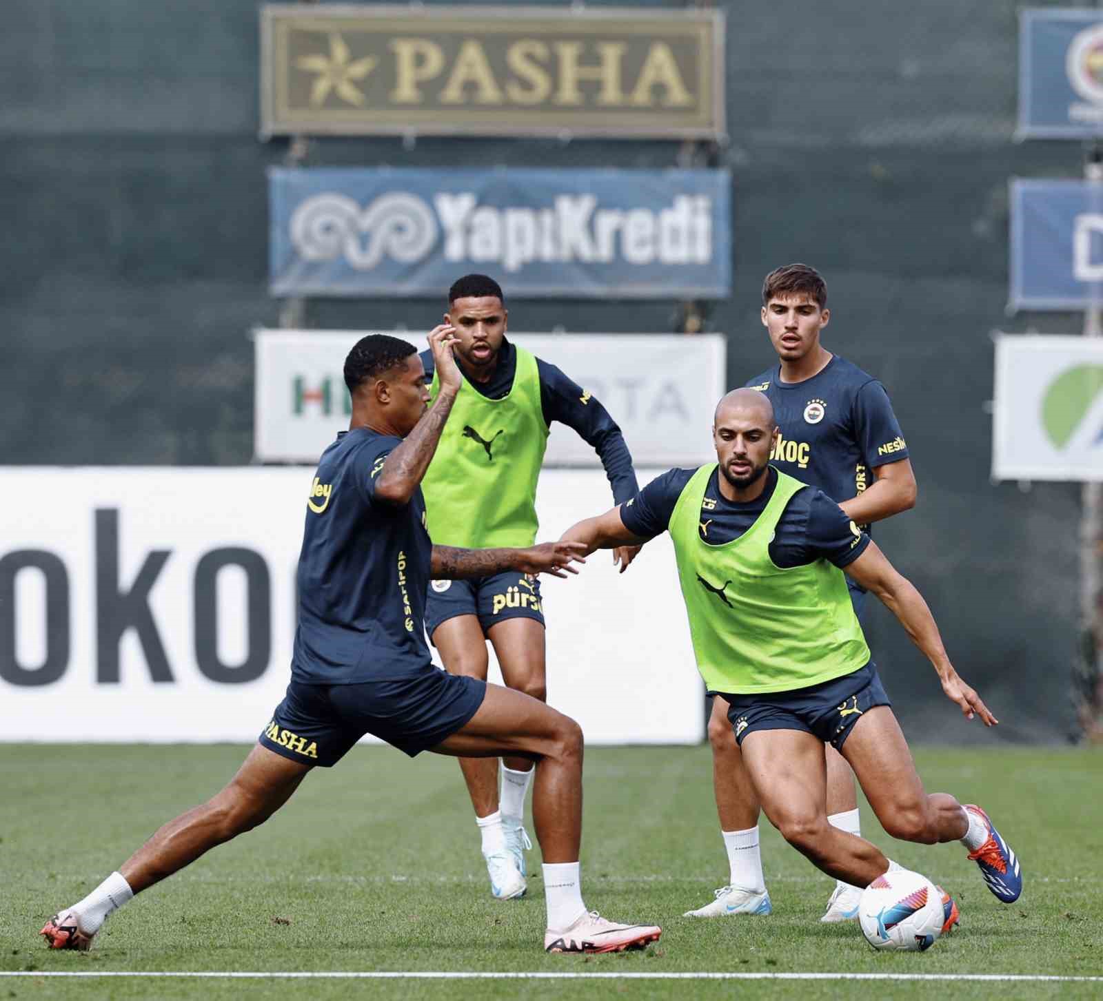 Fenerbahçe, Galatasaray derbisi hazırlıklarını sürdürdü
