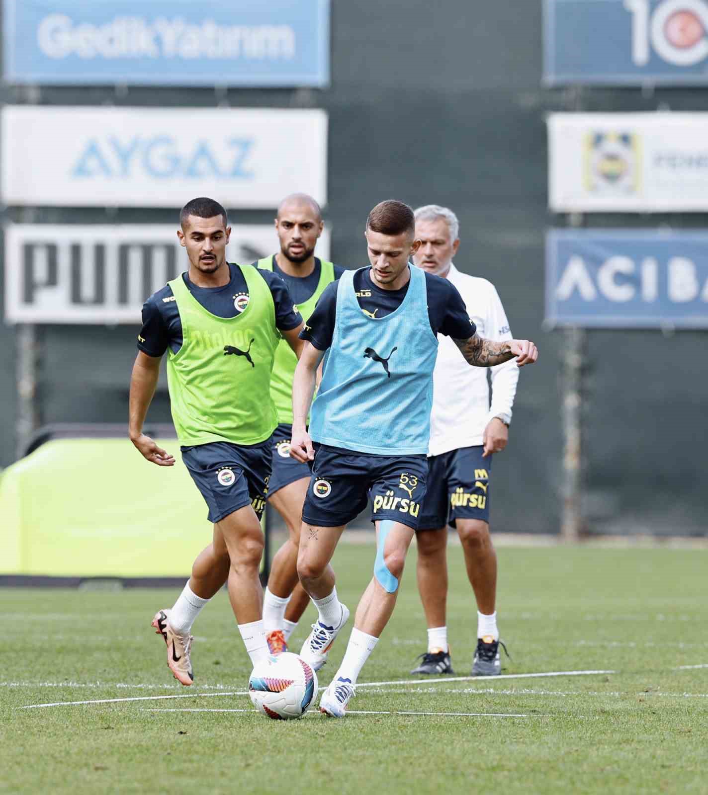 Fenerbahçe, Galatasaray derbisi hazırlıklarını sürdürdü
