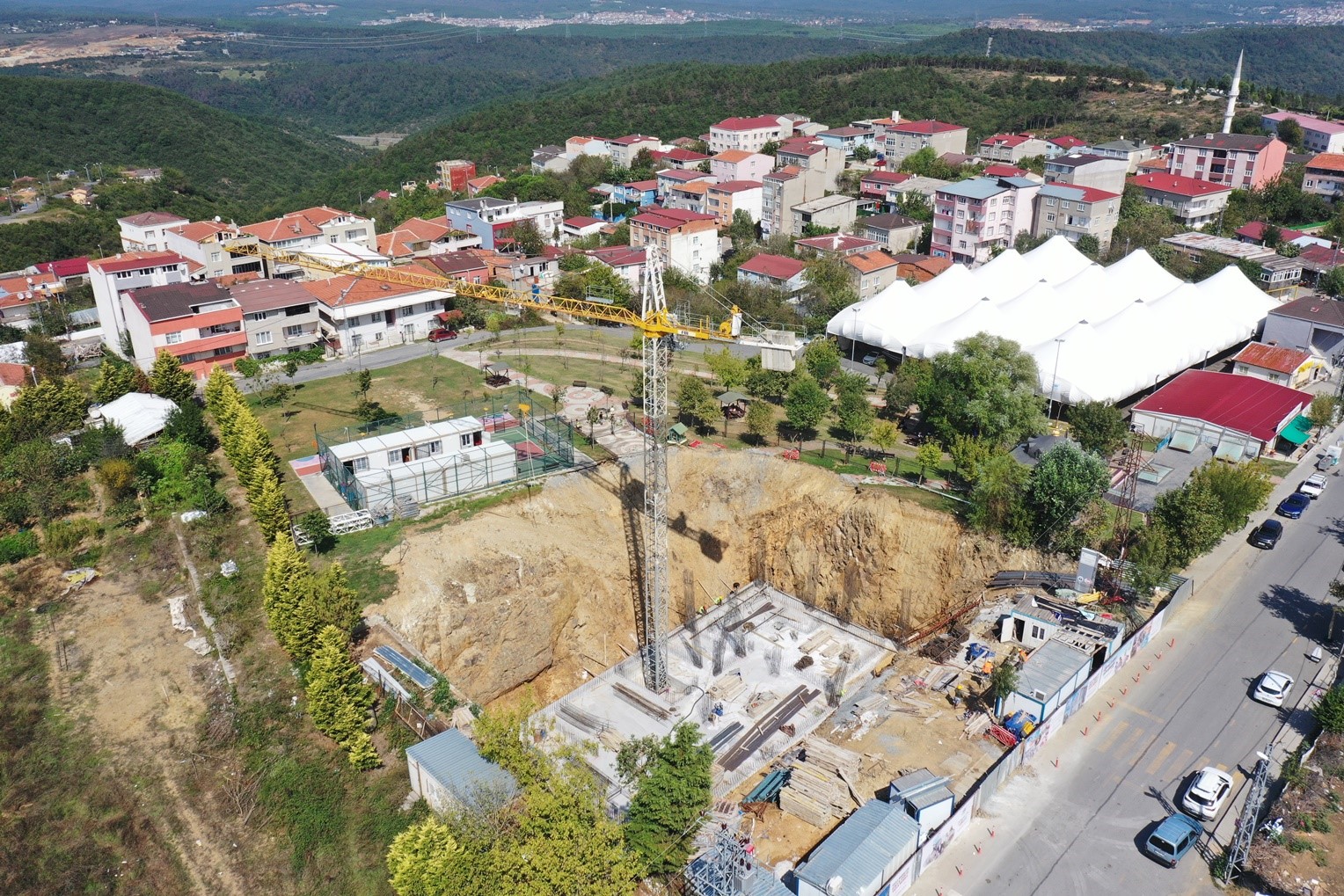 Sultangazi Belediyesi’nin yaptığı Gençlik Spor ve Sağlık Merkezi kısa sürede tamamlanacak
