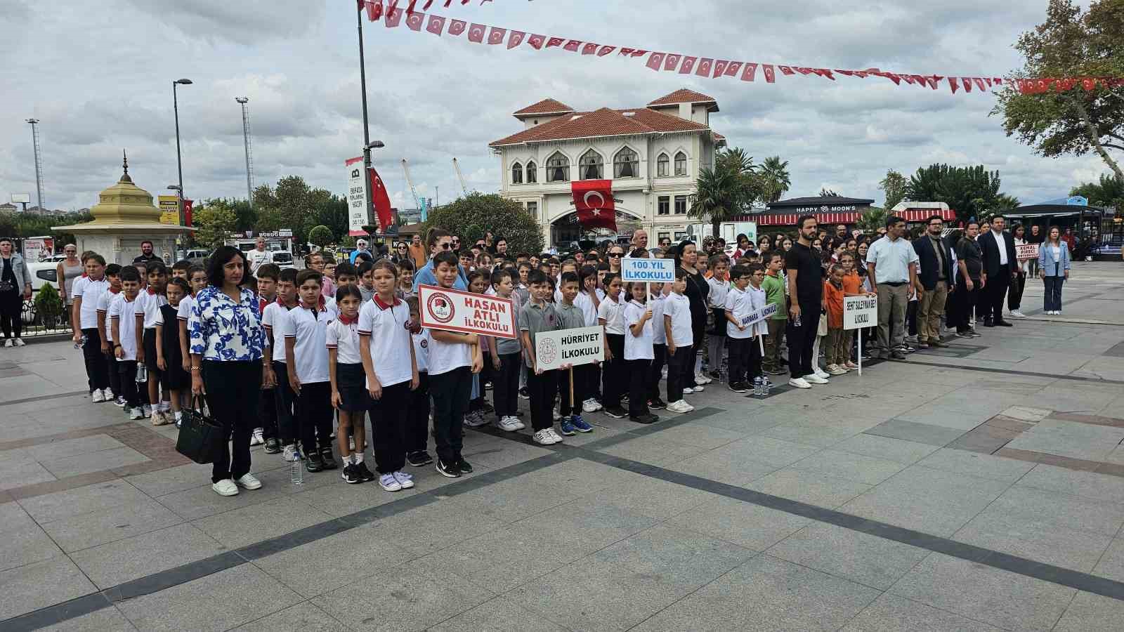 Bandırma’da İlköğretim Haftası coşkuyla kutlandı
