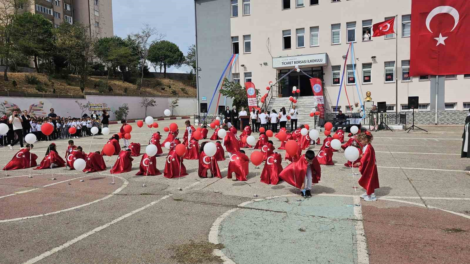 Bandırma’da İlköğretim Haftası coşkuyla kutlandı
