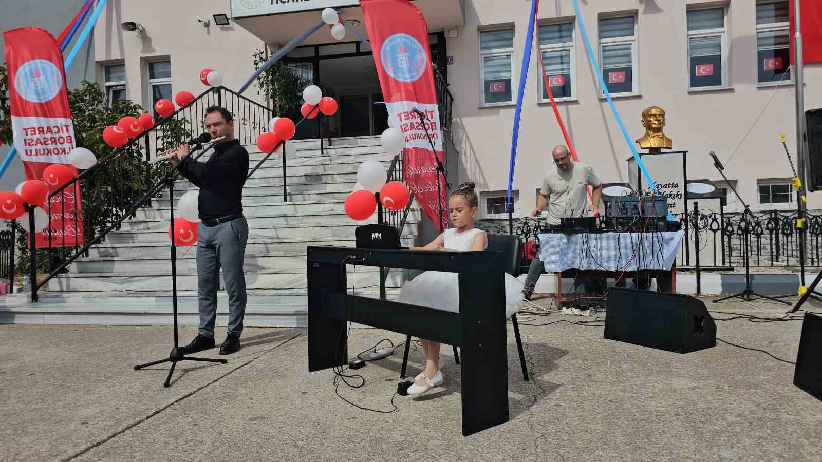 Bandırma’da İlköğretim Haftası coşkuyla kutlandı
