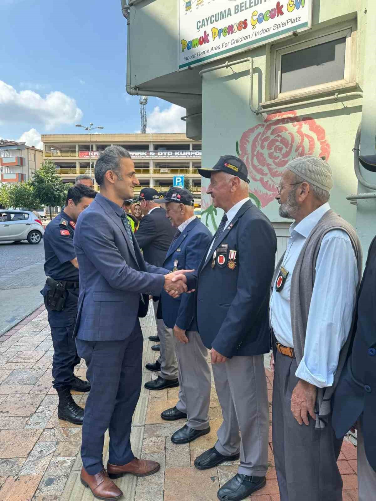 Kaymakam Adem Kaya’dan gazilere anlamlı ziyaret
