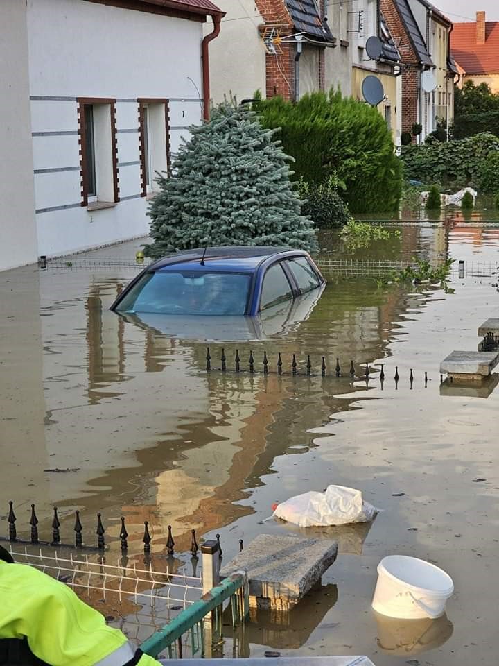 Polonya’da fırtınanın vurduğu bölgeler Bayraktar SİHA ile izleniyor
