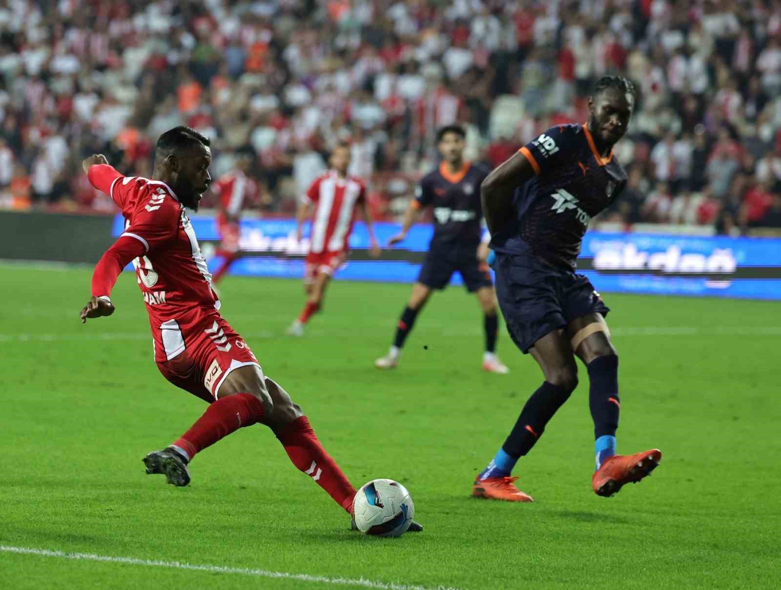 Trendyol Süper Lig: Samsunspor: 2 - RAMS Başakşehir: 0 (Maç sonucu)
