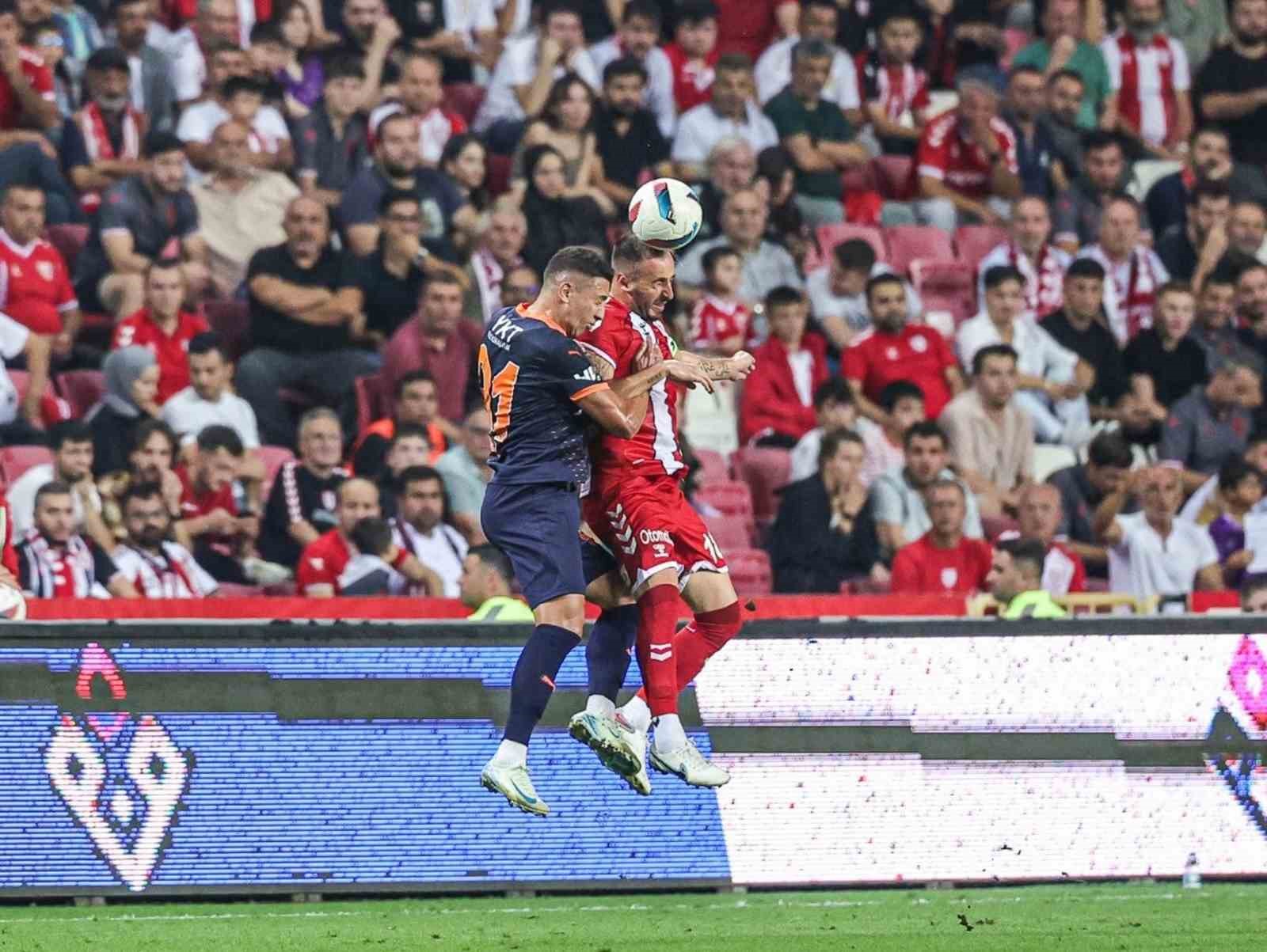 Trendyol Süper Lig: Samsunspor: 2 - RAMS Başakşehir: 0 (Maç sonucu)
