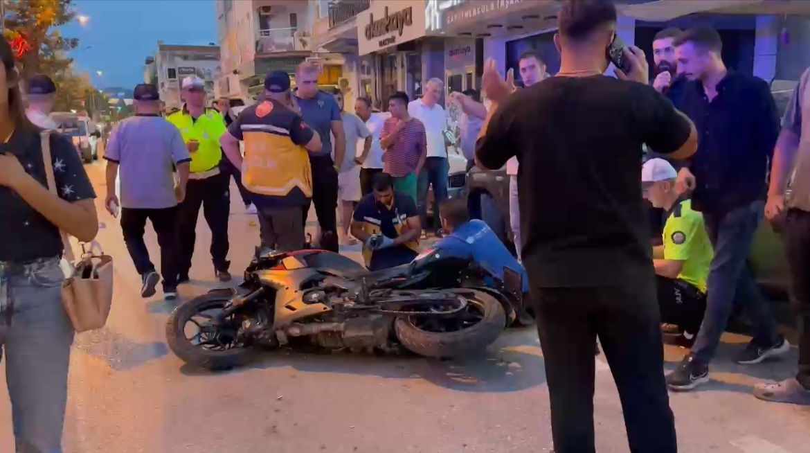 Bursa’da motosikletin çarptığı yaya metrelerce savruldu
