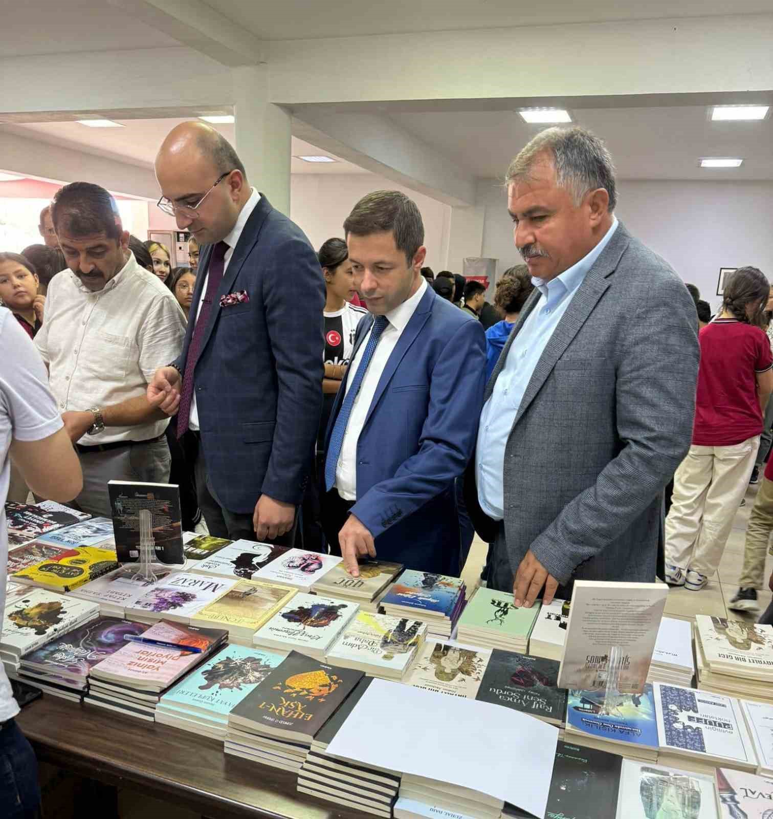 Beyağaç Belediyesi kitapları okuyucusuyla buluşturuyor
