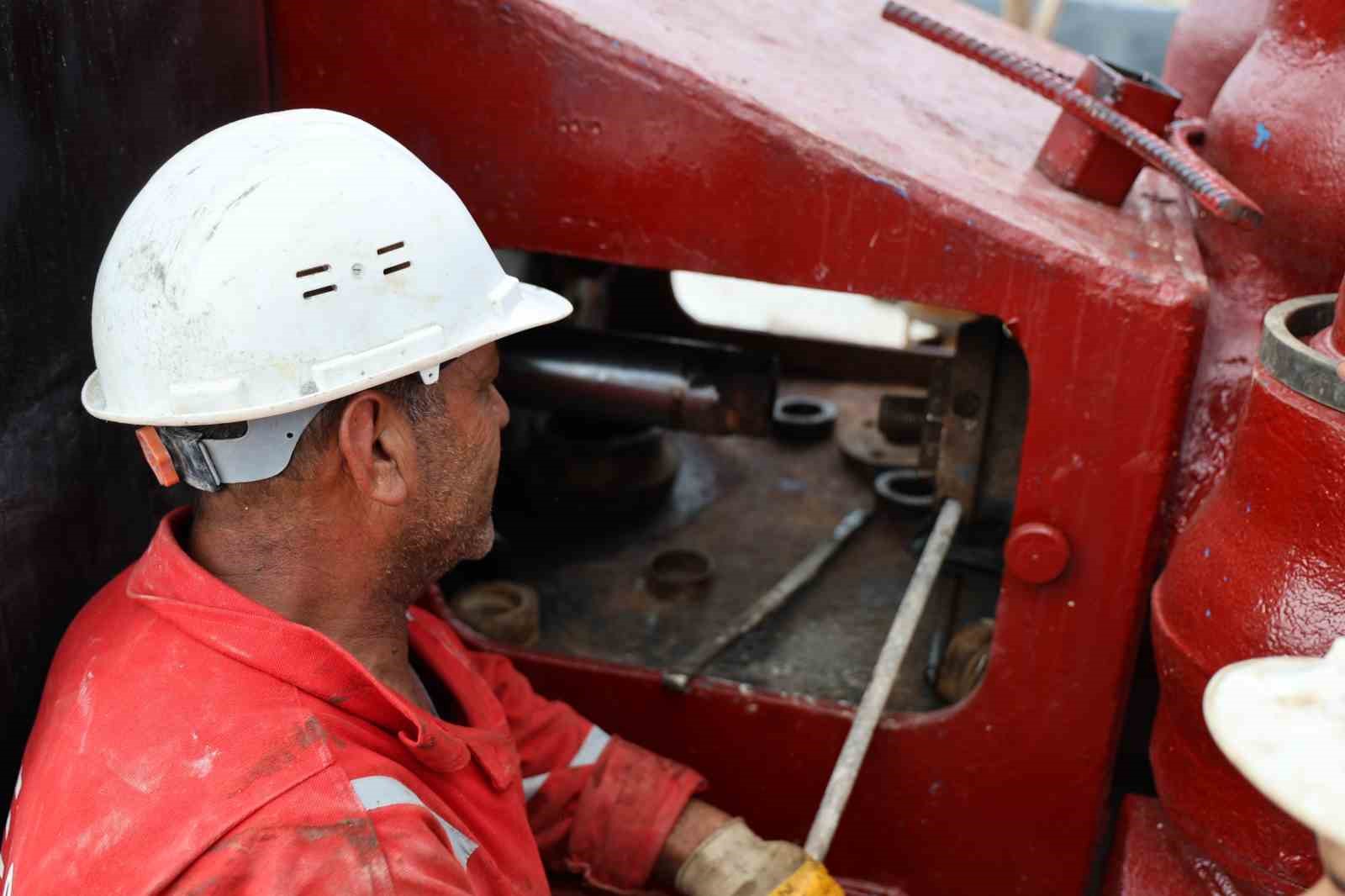 Kozan’da petrol için 3. sondaj vuruluyor
