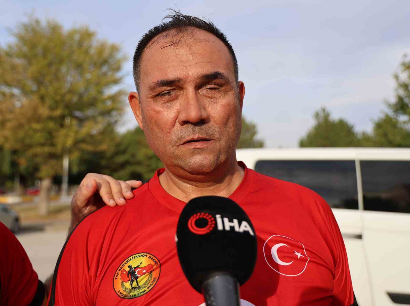 Vatan uğruna gözlerinden oldu, spor ile hayata tutundu
