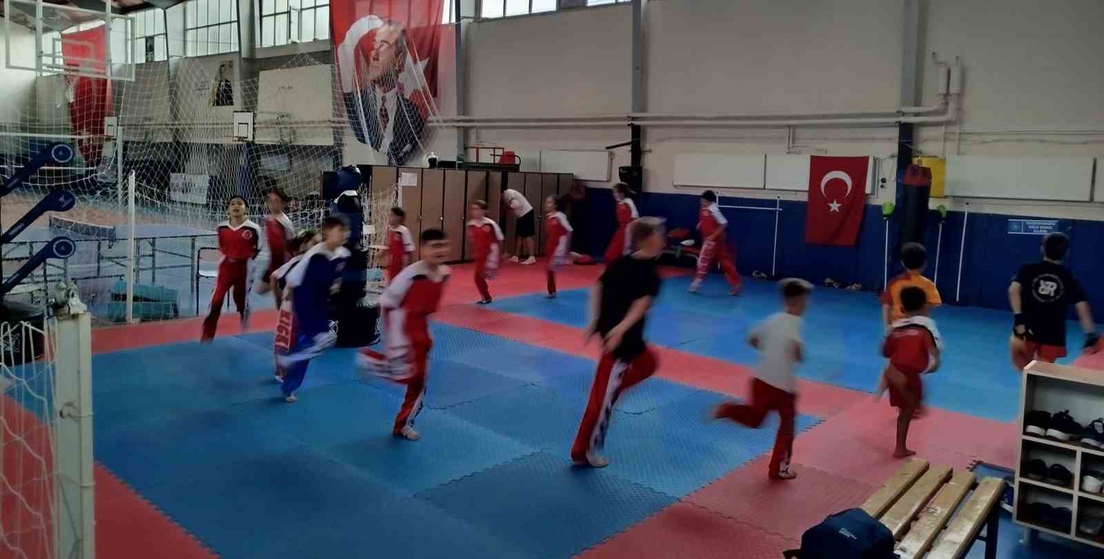 Gediz’de spor okulları yeni dönemi başladı
