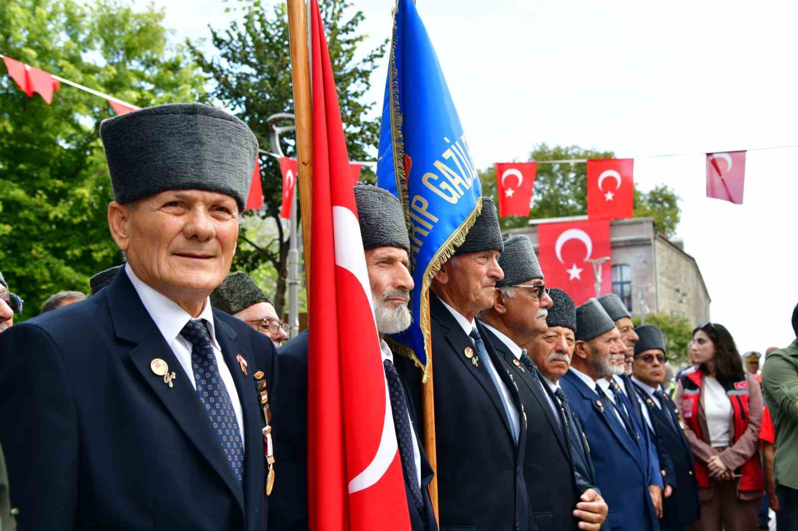 Kıbrıs gazisi 50 yıl sonra göğsünde mermi olduğunu öğrendi, mermiyle mezara gidecek
