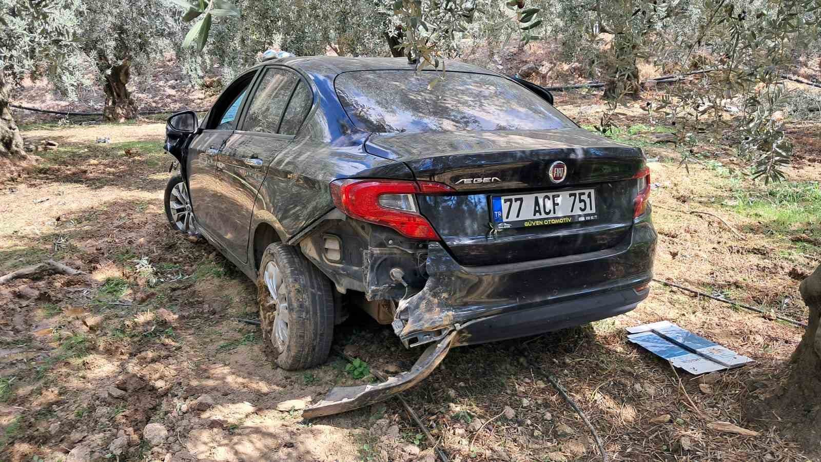 Hurdaya dönen araçtan sağ çıktı
