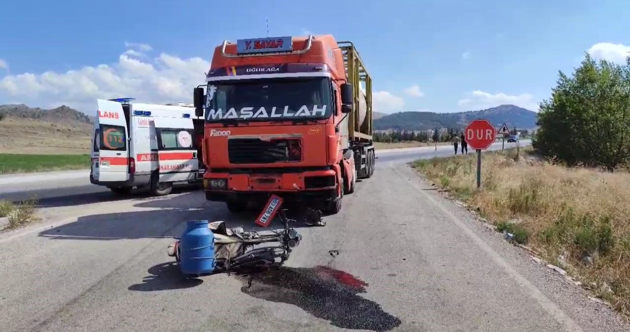 Tırla çarpışan motosiklet sürücüsü ağır yaralandı
