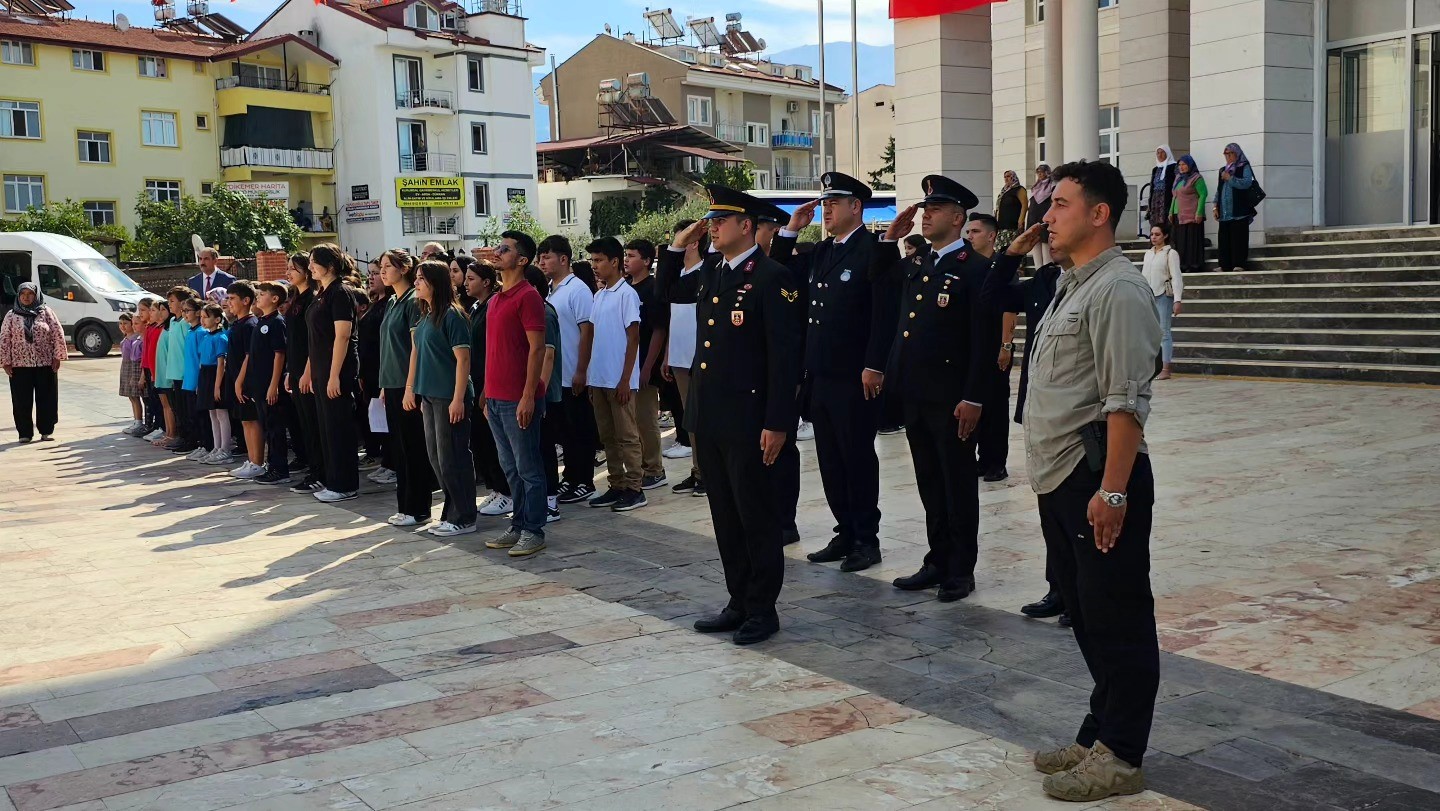 Seydikemer’de Gaziler Günü törenle kutlandı
