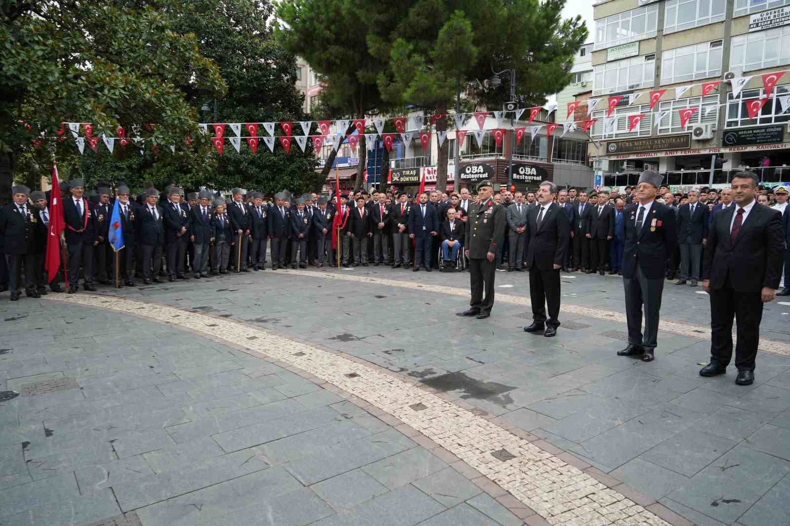 Gaziler Günü: Gaziler ve askerlerden oluşan koro konser verdi
