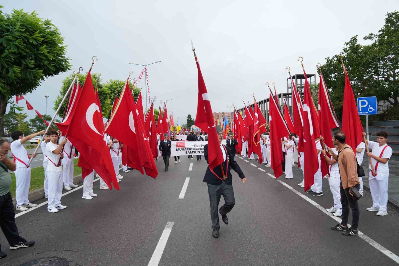 Gaziler Günü: Gaziler ve askerlerden oluşan koro konser verdi
