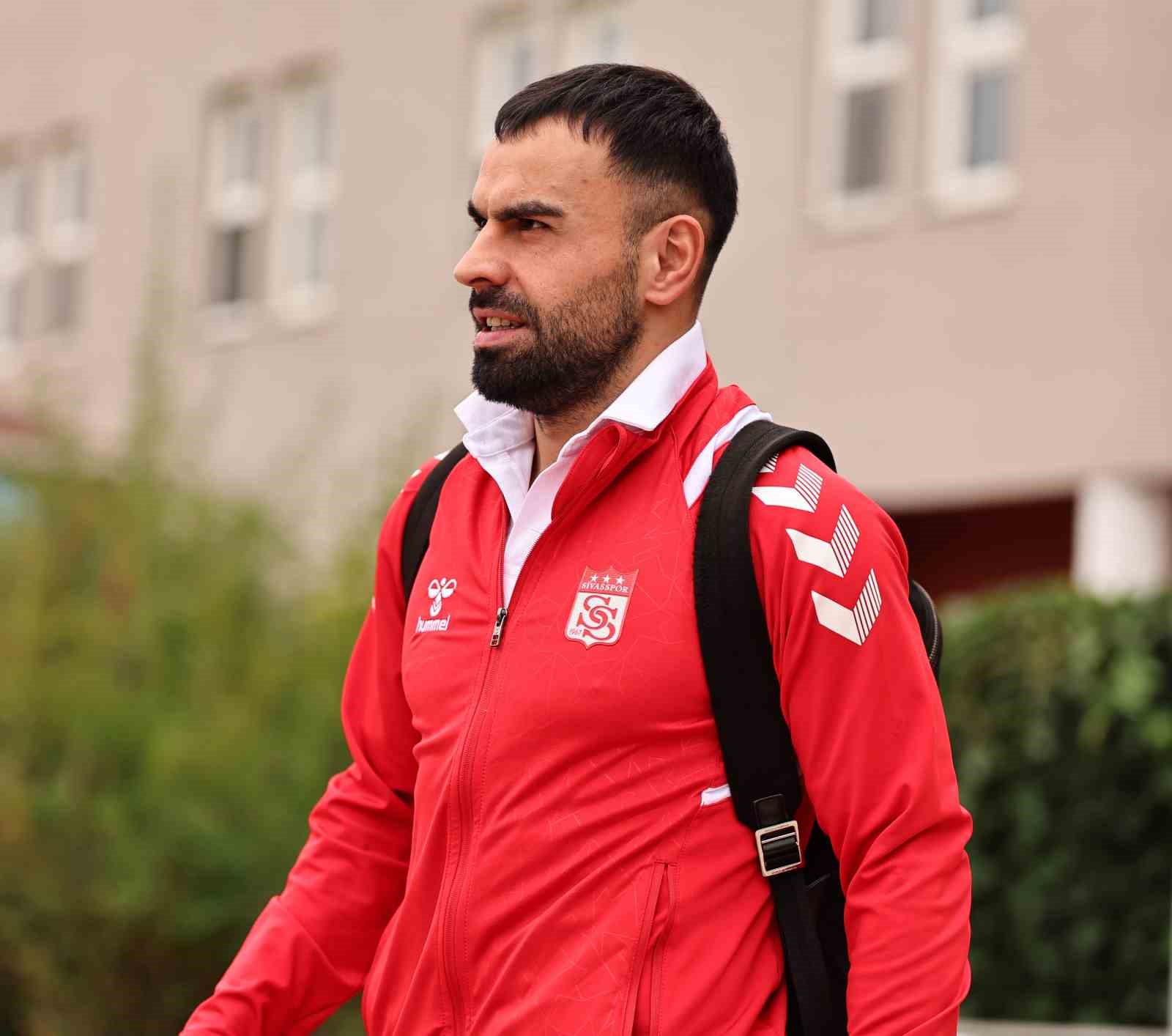 Sivasspor kafilesi Konya’ya gitti
