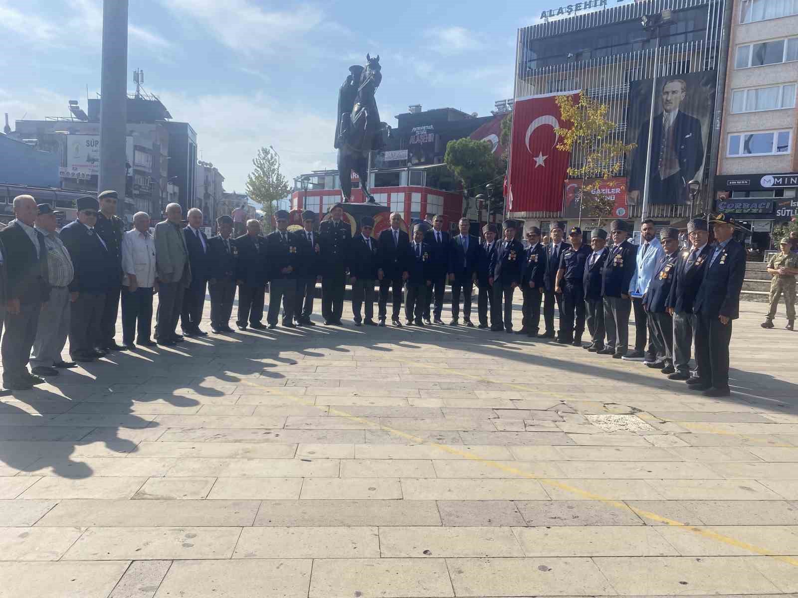 Manisa’nın ilçelerinde gaziler unutulmadı
