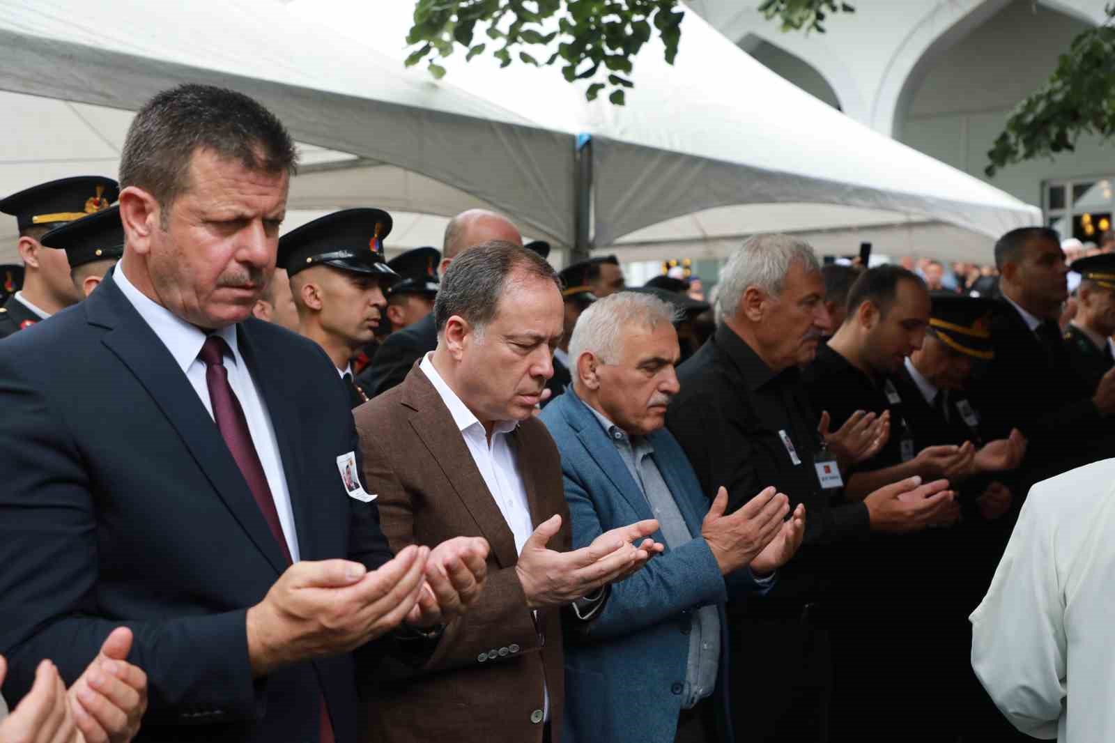 20 gün önce sözlenmişti: Sakaryalı şehit son yolculuğuna uğurlandı
