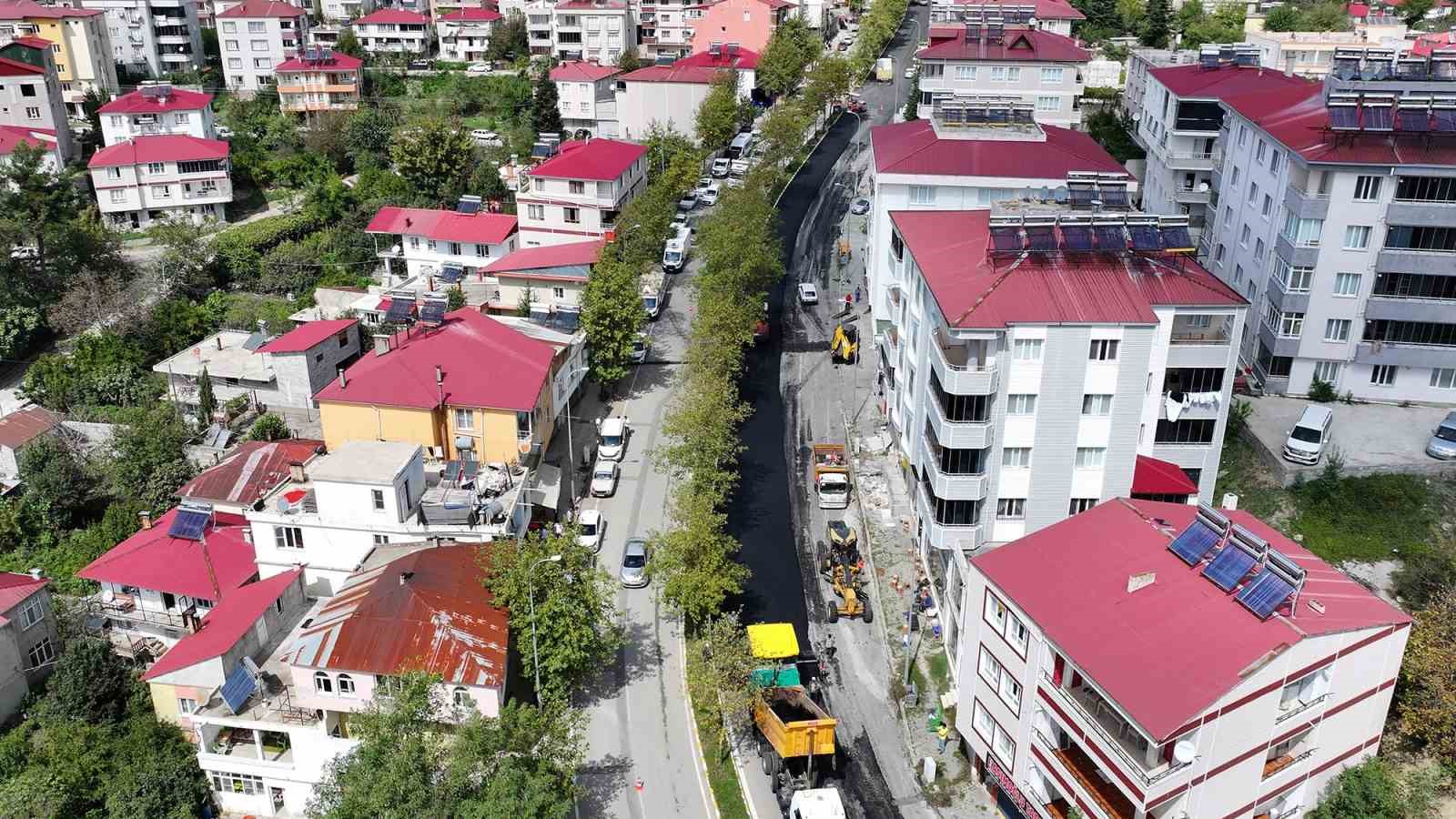 Andırın’da ana arterlerin asfaltları yeniliyor
