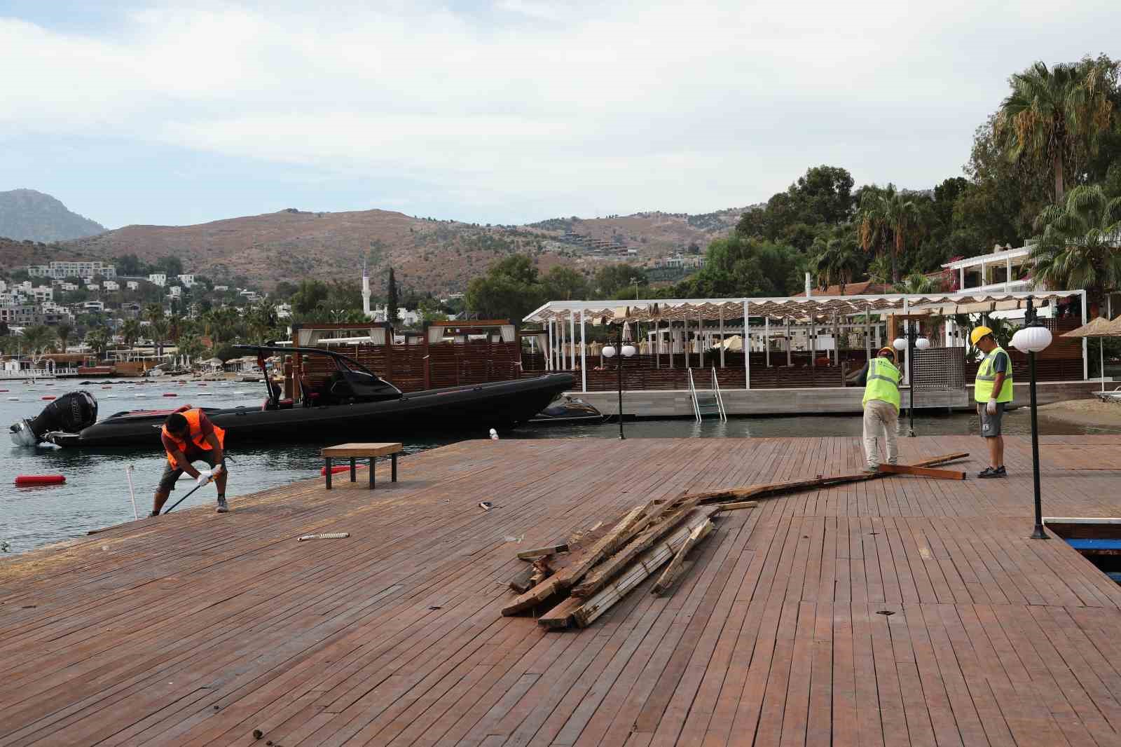 Bodrum’da sosyetenin iskeleleri yıkılıyor
