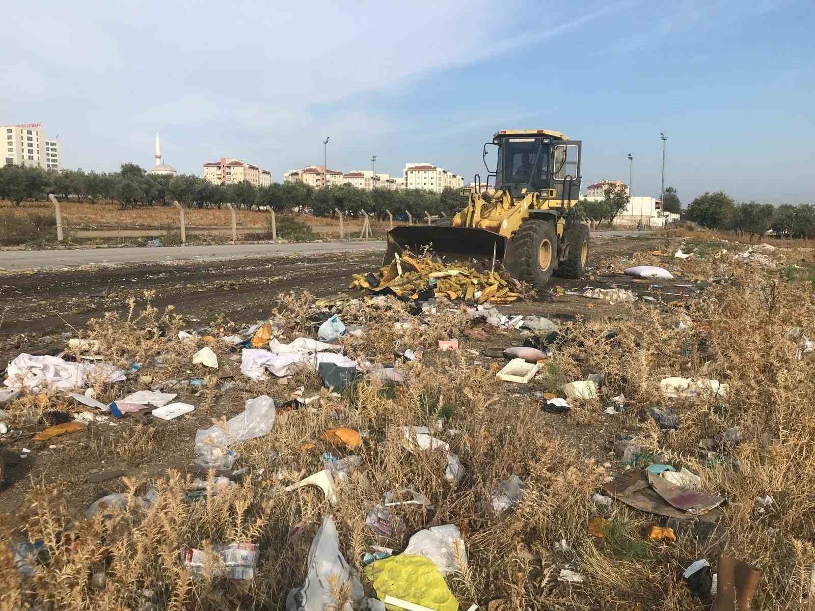 Turgut Özal Mahallesi’ndeki atıklar toplandı
