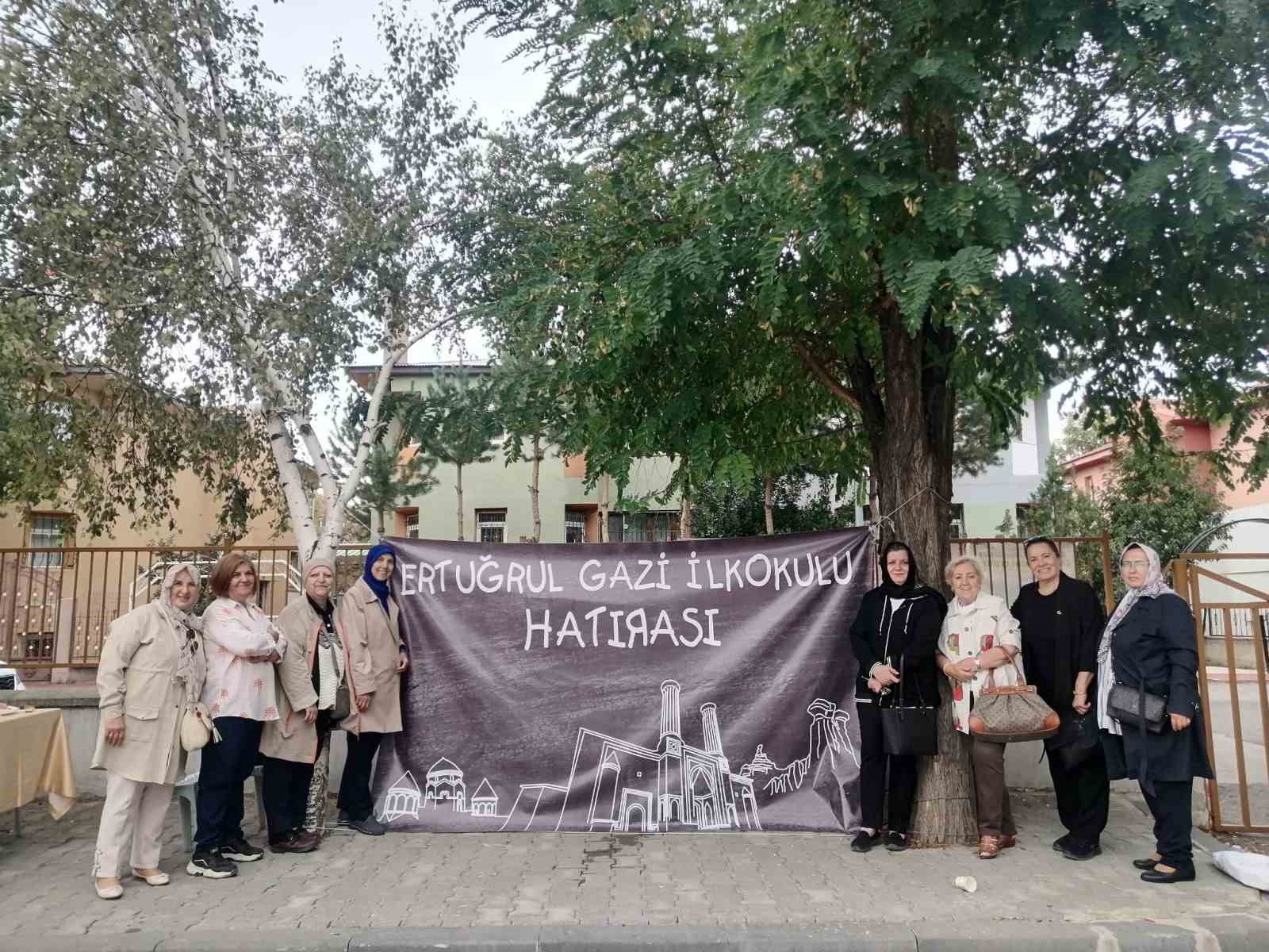 ER-VAK kadın komisyonundan eğitime destek
