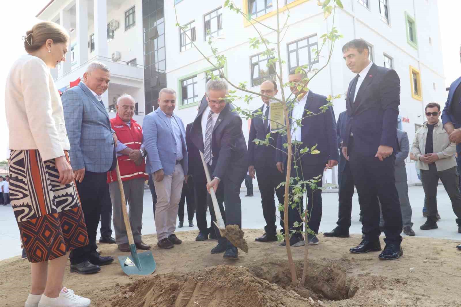 Başkan Tetik İlköğretim Haftası etkinliklerine katıldı
