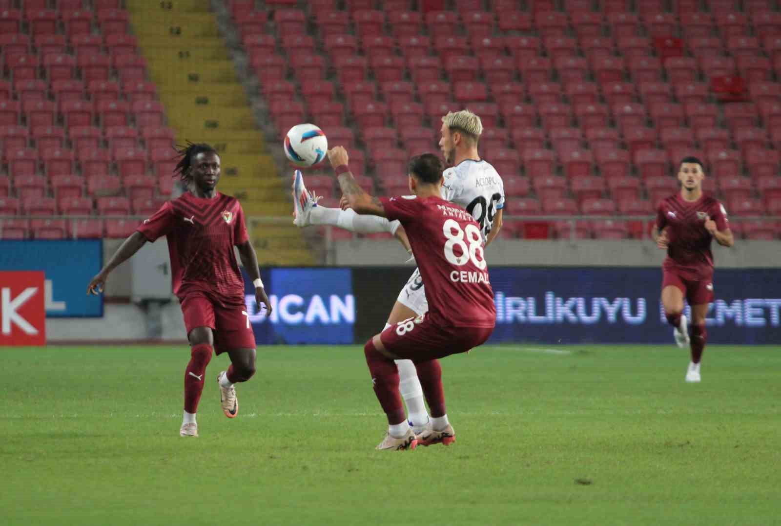 Trendyol Süper Lig: Hatayspor: 0 - Bodrum FK: 1 (İlk yarı)
