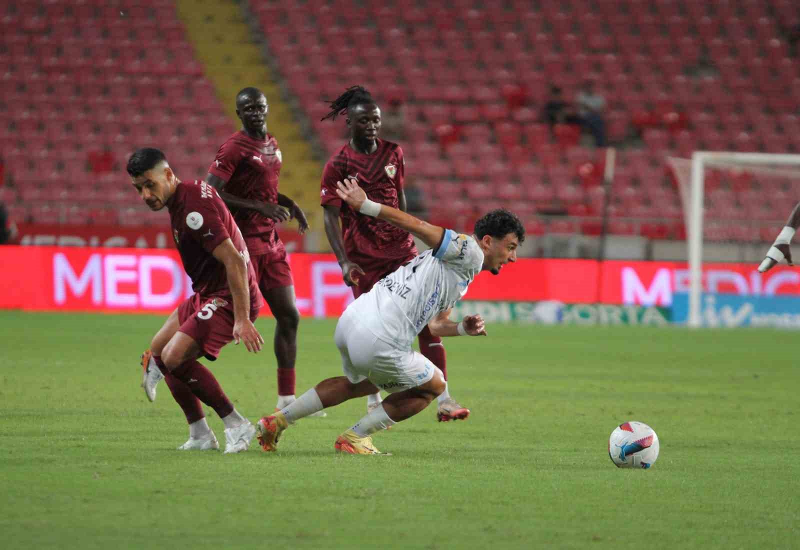 Trendyol Süper Lig: Hatayspor: 0 - Bodrum FK: 1 (İlk yarı)
