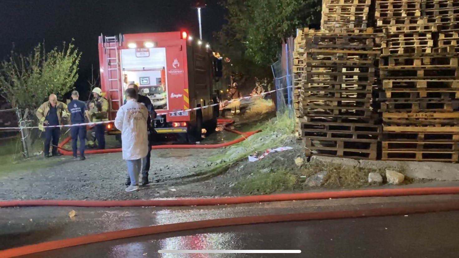 Arnavutköy’deki kereste atölyesinde yangın çıktı: 1 kişi hayatını kaybetti
