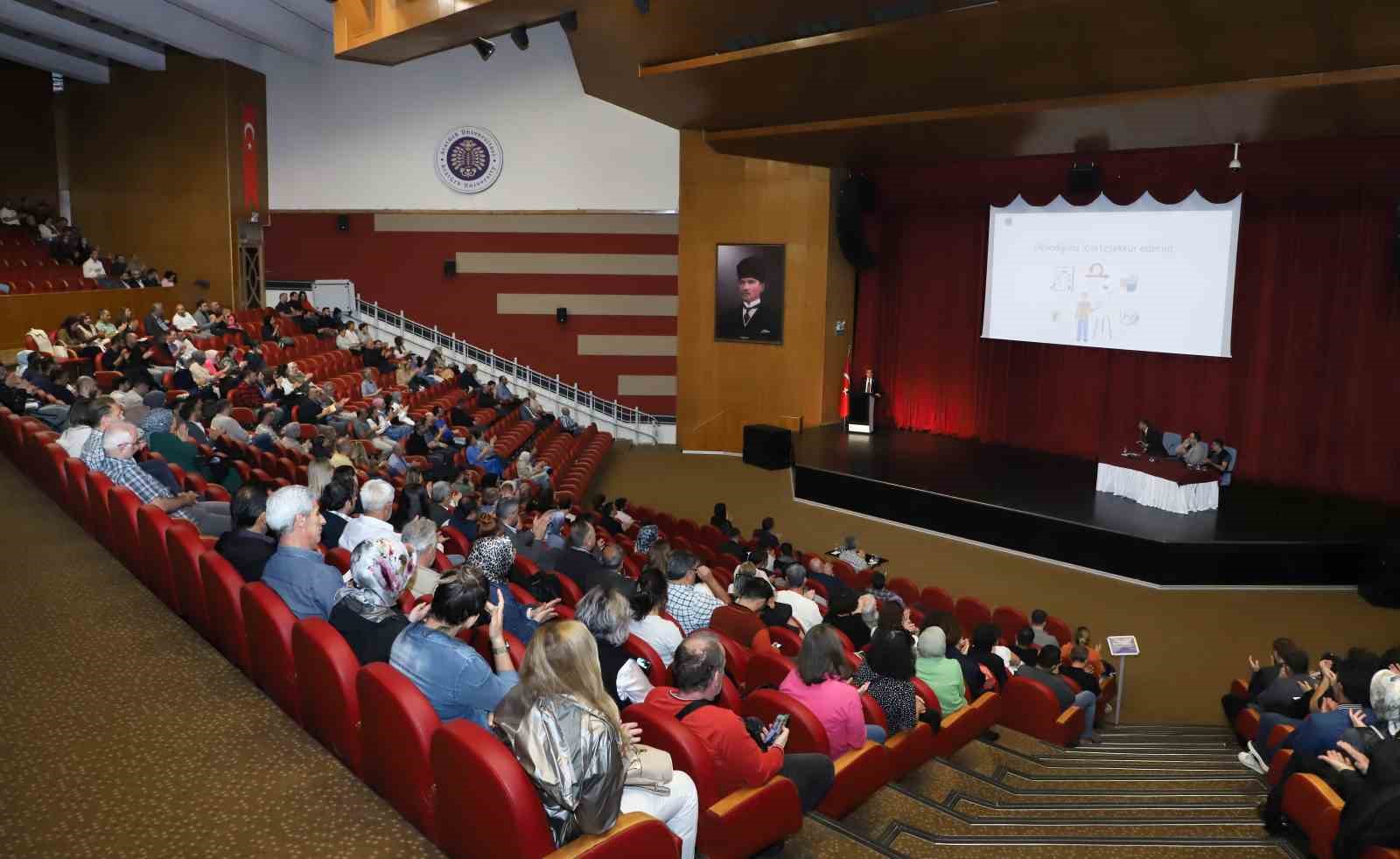 Atatürk Üniversitesi’nde danışman bilgilendirme ve değerlendirme toplantısı gerçekleştirildi
