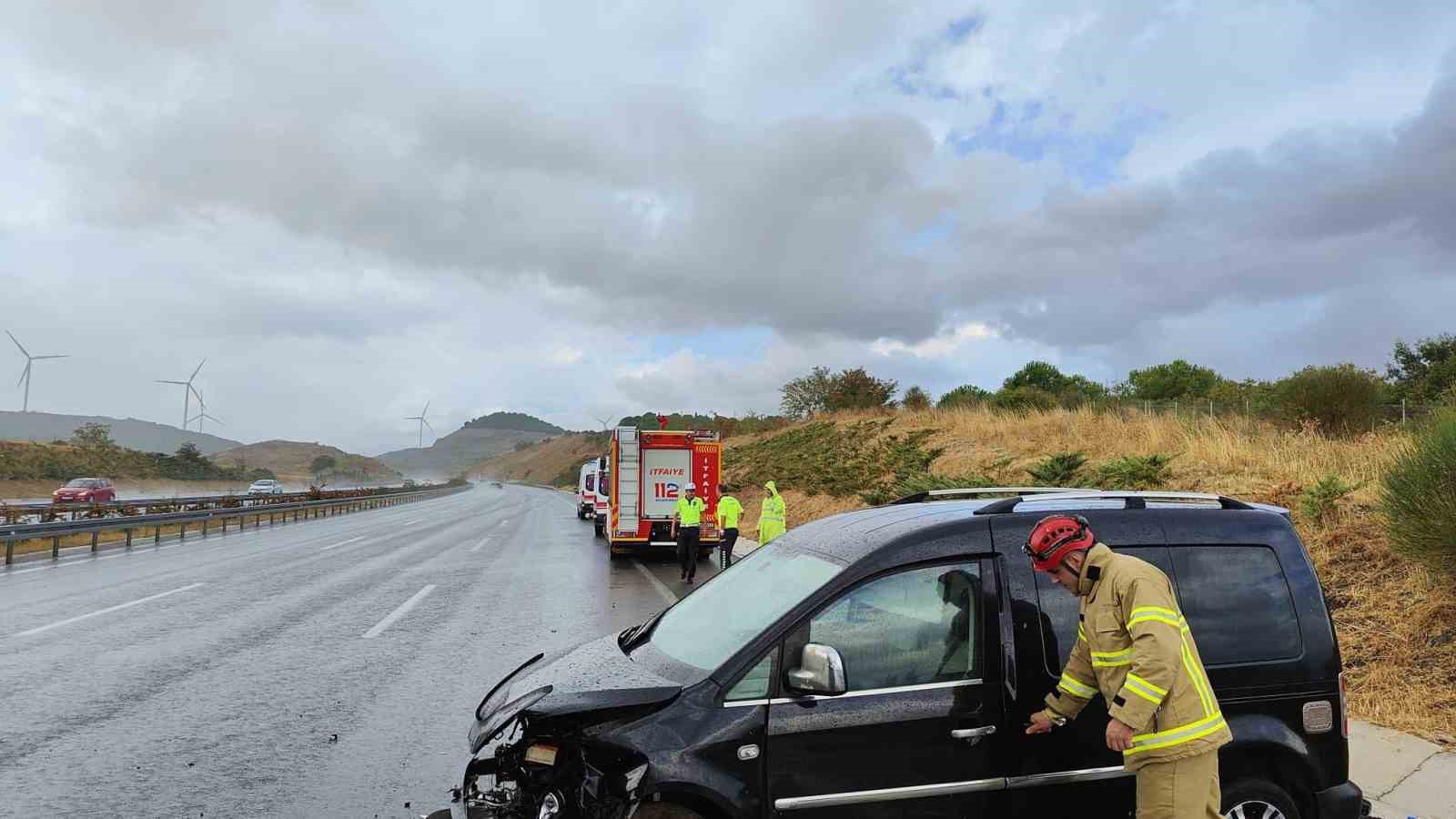 Susurluk’ta trafik kazasında 3 kişi yaralandı
