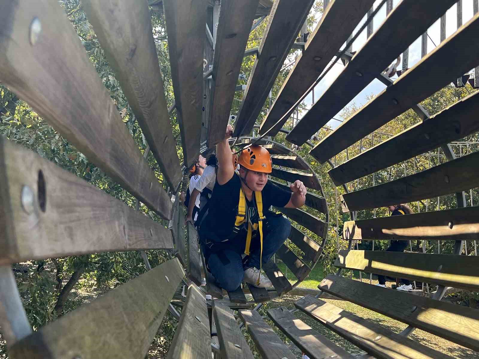 Ortaokul öğrencileri Macera Park’ta eğlence ve adrenalin dolu bir gün geçirdi
