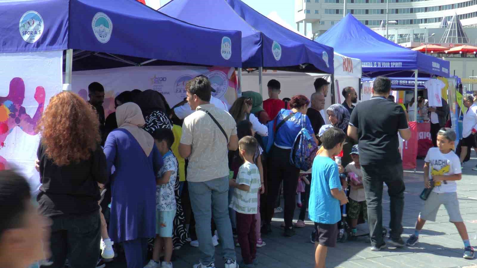 Kayseri Yarı Maratonu’nda bebekler de yarıştı
