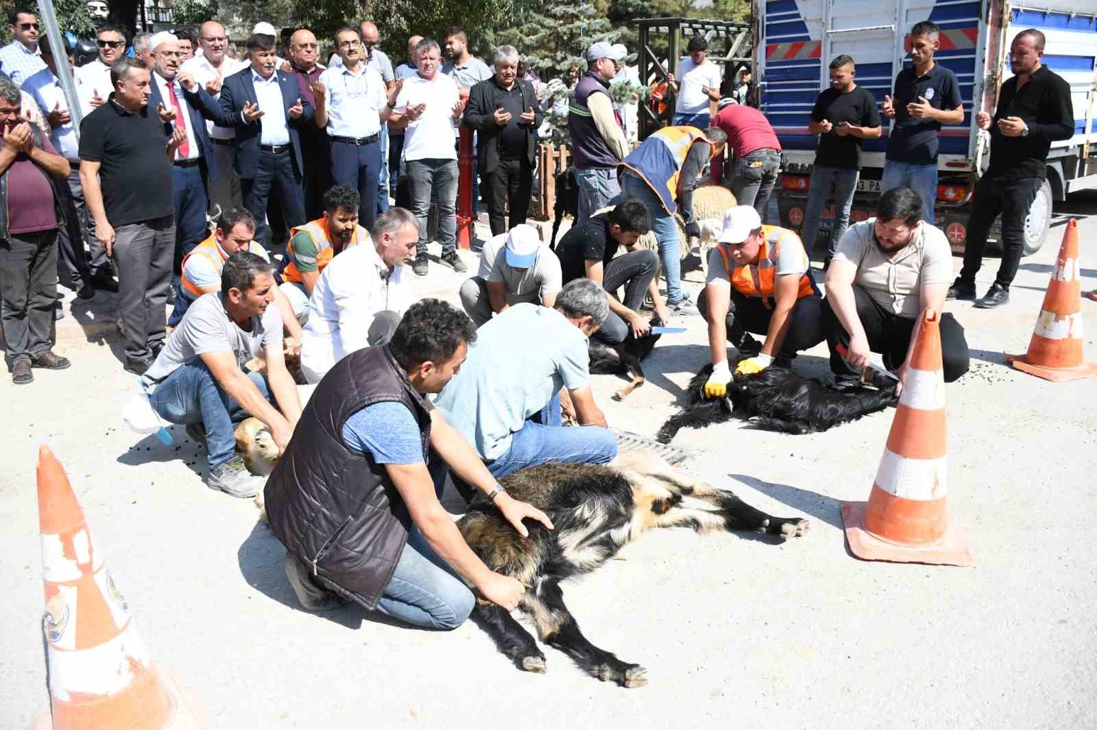 Emet Belediyesi’nden hayır etkinliği
